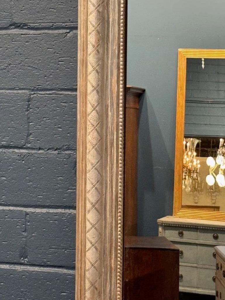 Francese Splendida coppia di specchi d'argento Louis Philippe con piano ad arco in vendita