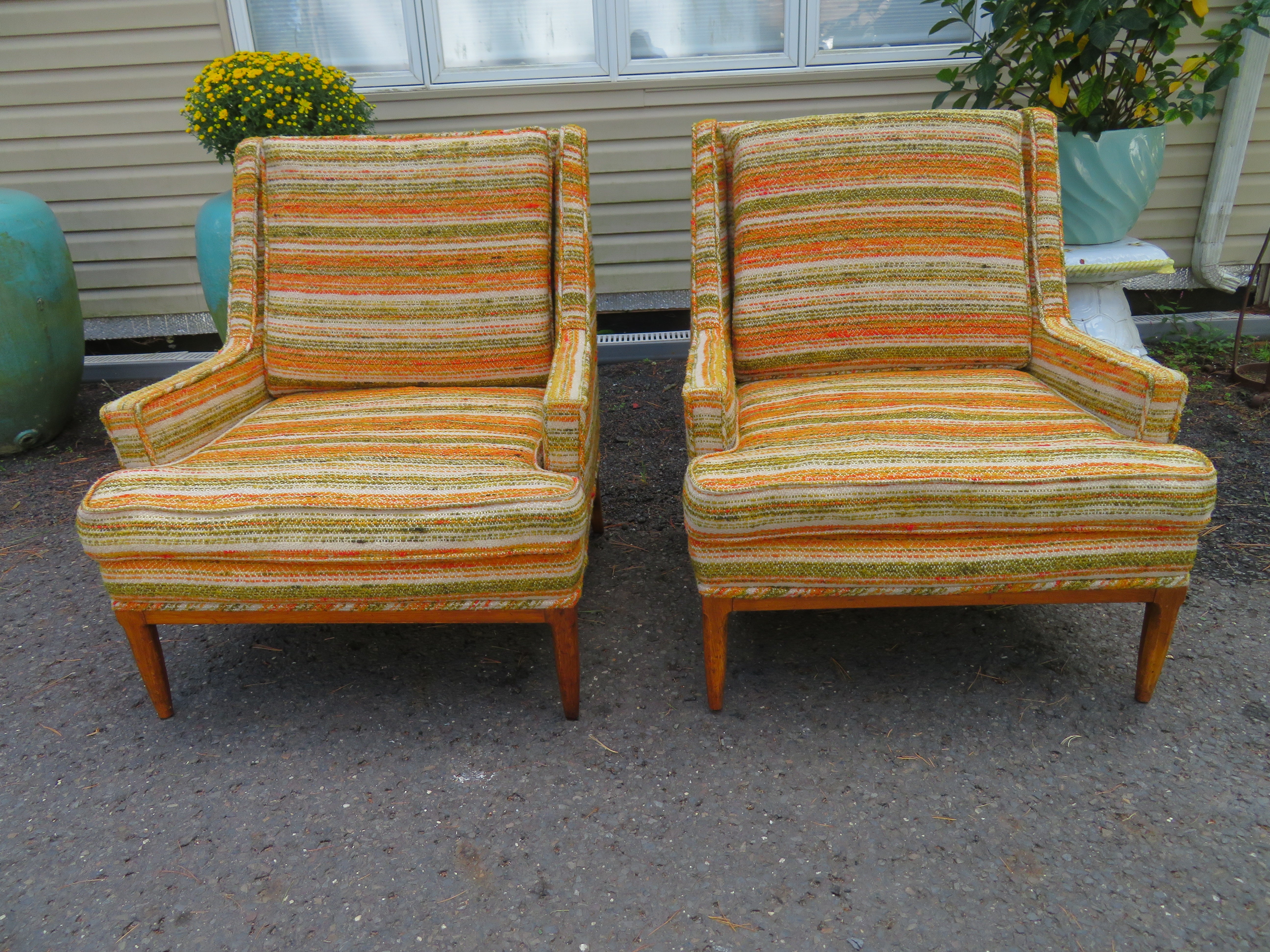 Gorgeous pair of Sophisticate for Tomlinson lounge chairs. These are quite rare and are part of one of my favorite mid-century modern furniture collections-Sophisticate by Tomlinson. I love the original woven striped textured fabric and the