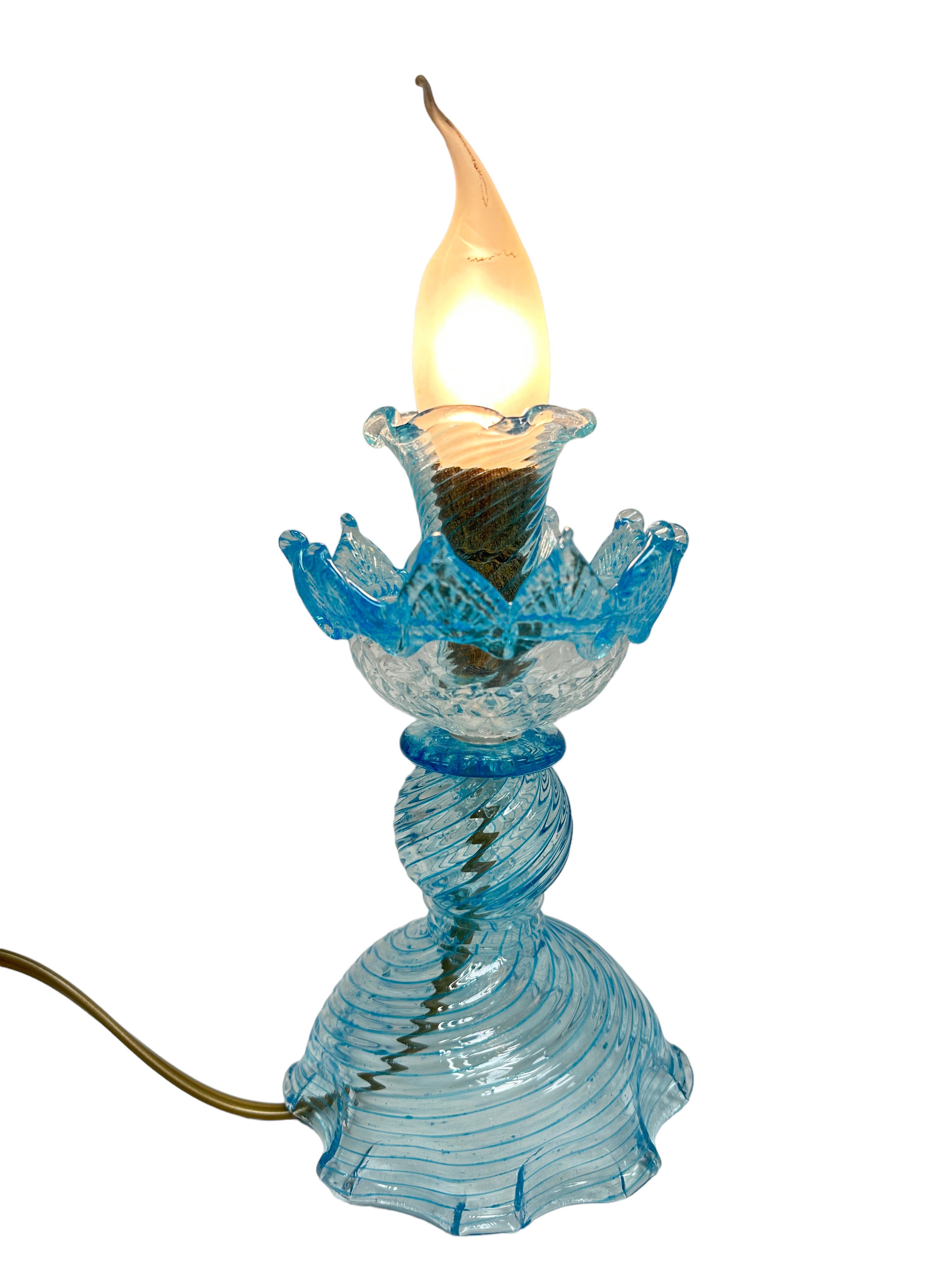 Gorgeous Pair of Victorian Style Clear & Light Blue Murano Glas Tischlampen im Zustand „Gut“ im Angebot in Nuernberg, DE