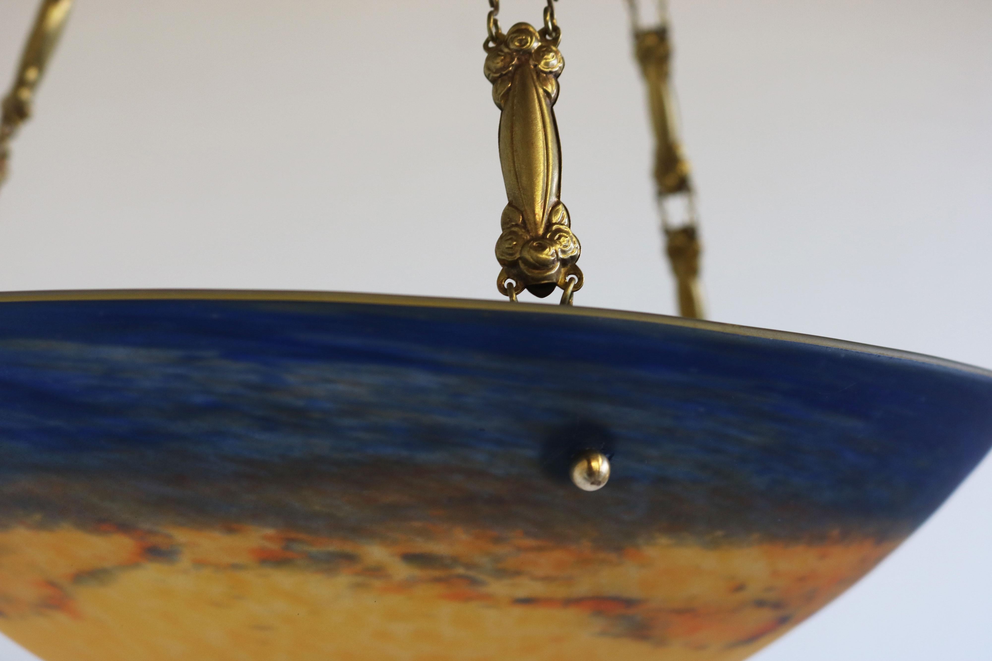 Wunderschöner pate de verre degue-Kronleuchter aus antiker französischer Bronze im Art nouveau-Stil  im Angebot 1