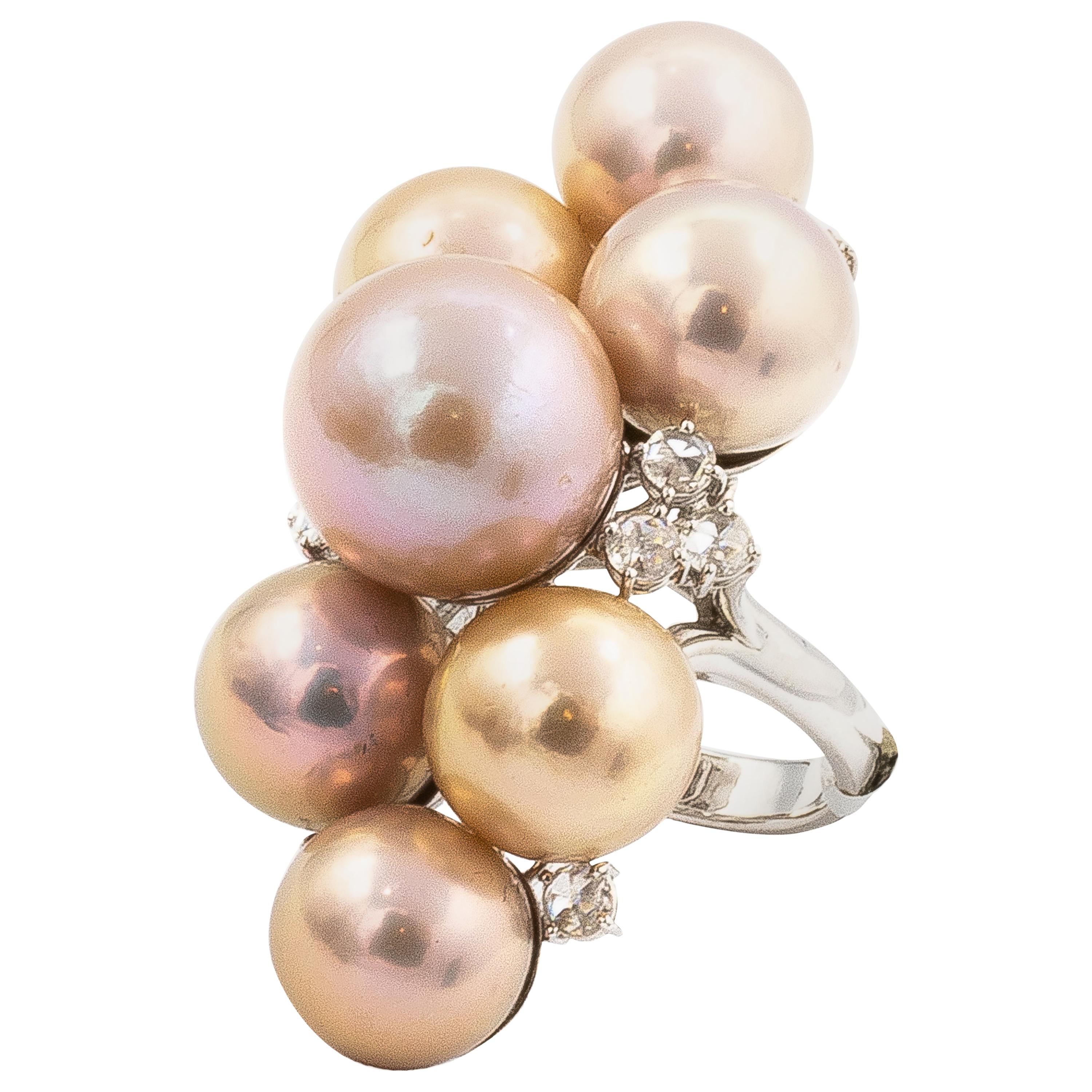 Gorgeous Pearl and Diamond Ring 18 Karat White Gold