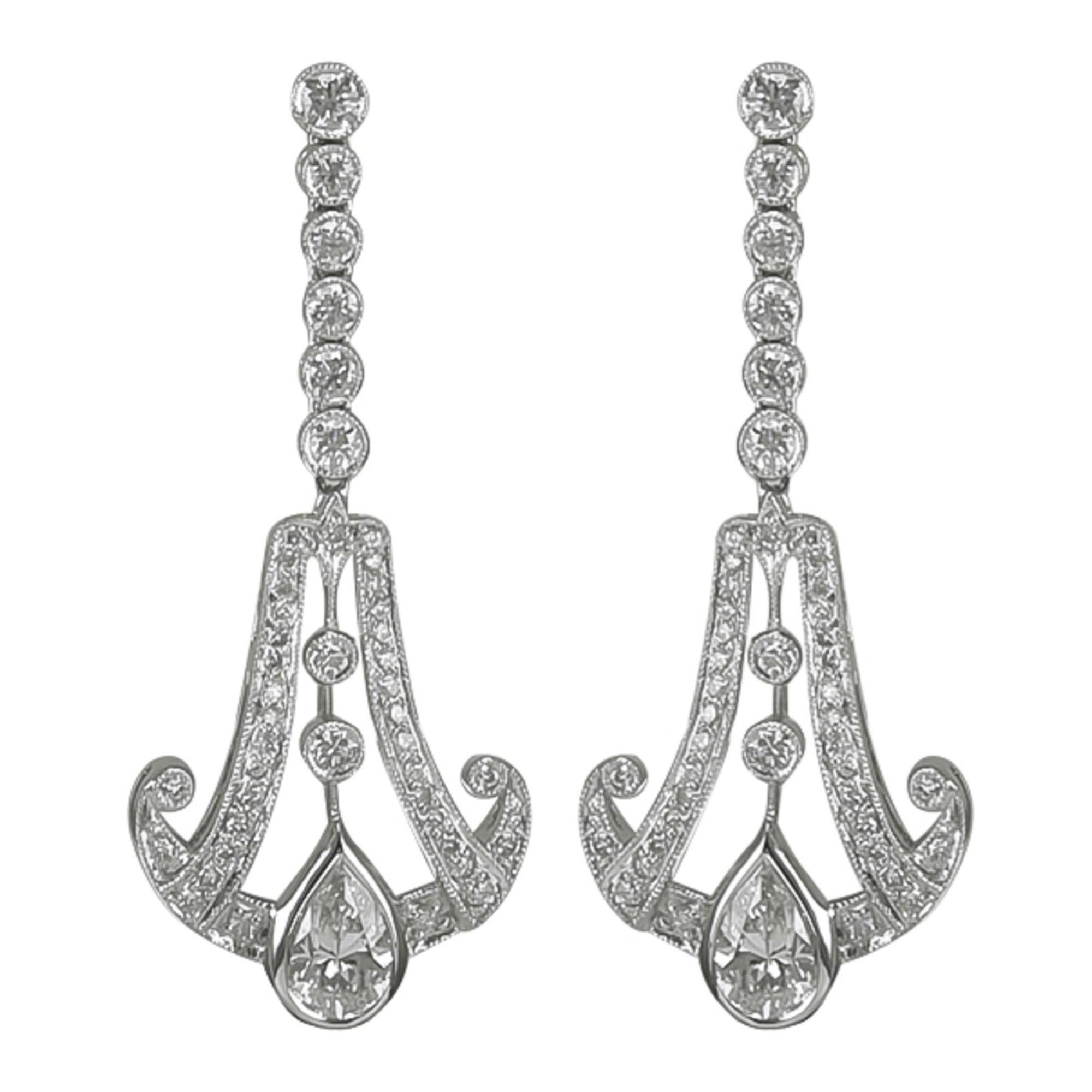 Boucles d'oreilles Sophia en platine avec diamants taille poire de 1,44 carat