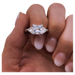 Gorgeous Platinum Diamond Engagement Ring with 2.21ct Princess Cut