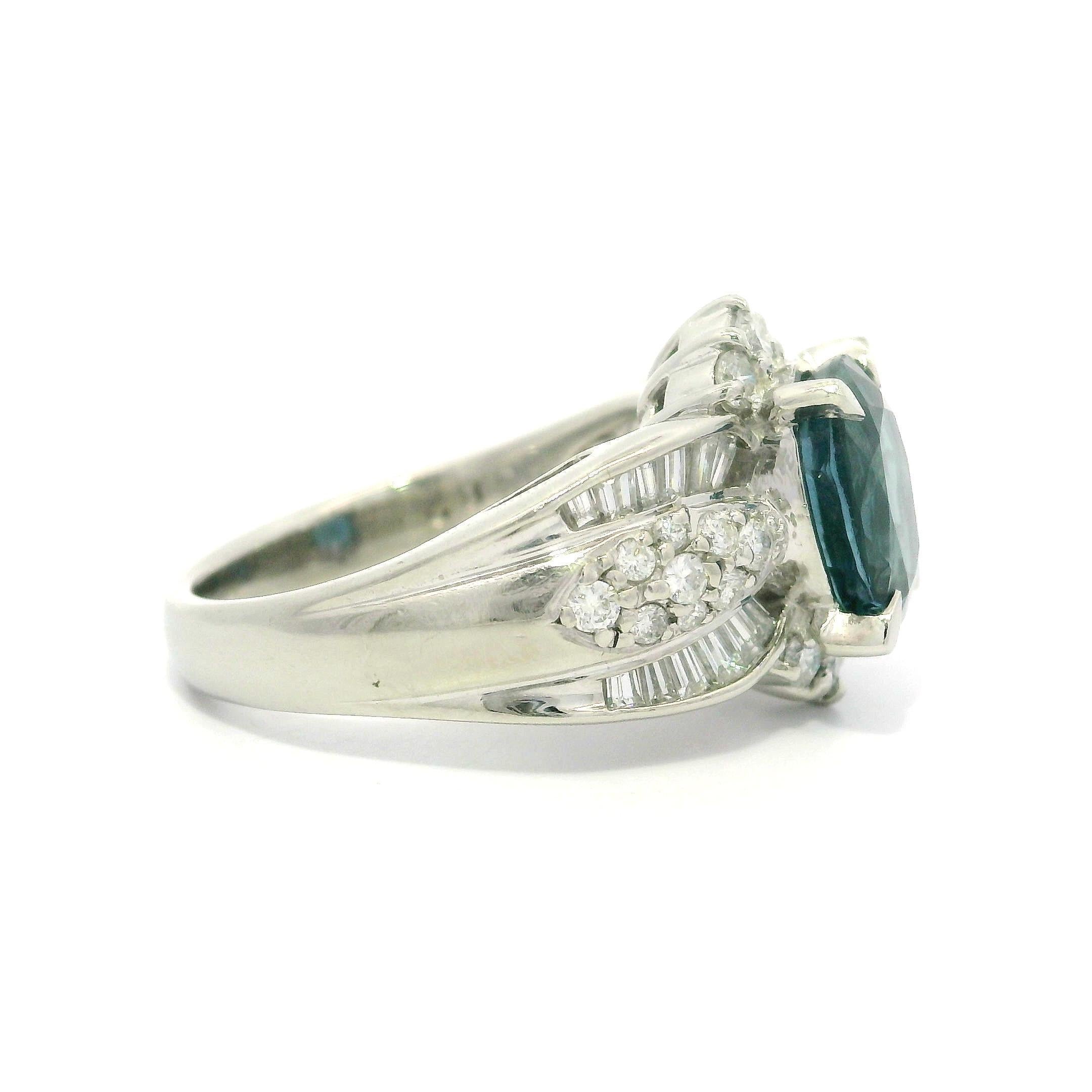 Gorgeous Platinum GIA 3.71ctw Oval Blue Clean Brilliant Sapphire & Diamond Ring en vente 11