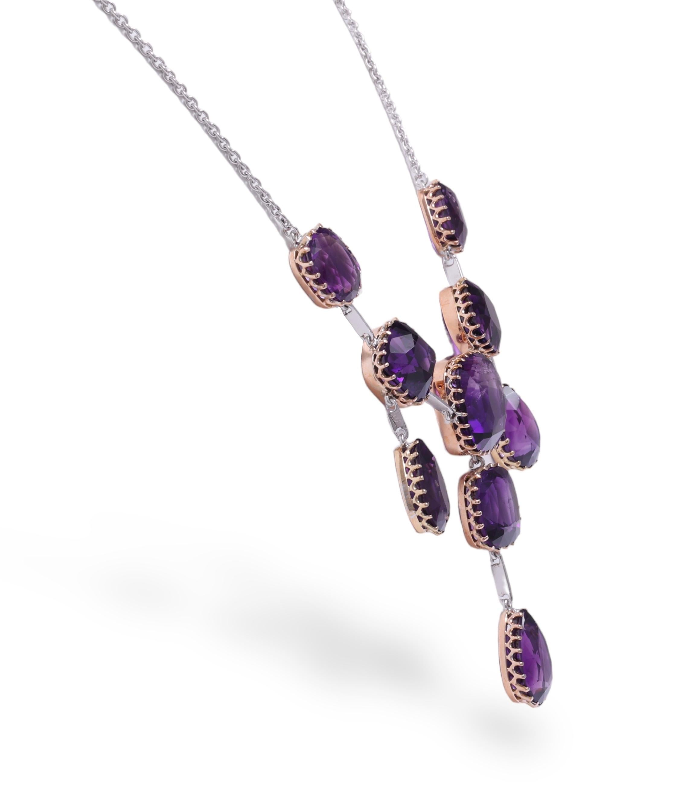 Gorgeous Platinum / Gold Chandelier Drop Necklace With 55 ct. Amethyst Gemstones In Excellent Condition For Sale In Antwerp, BE
