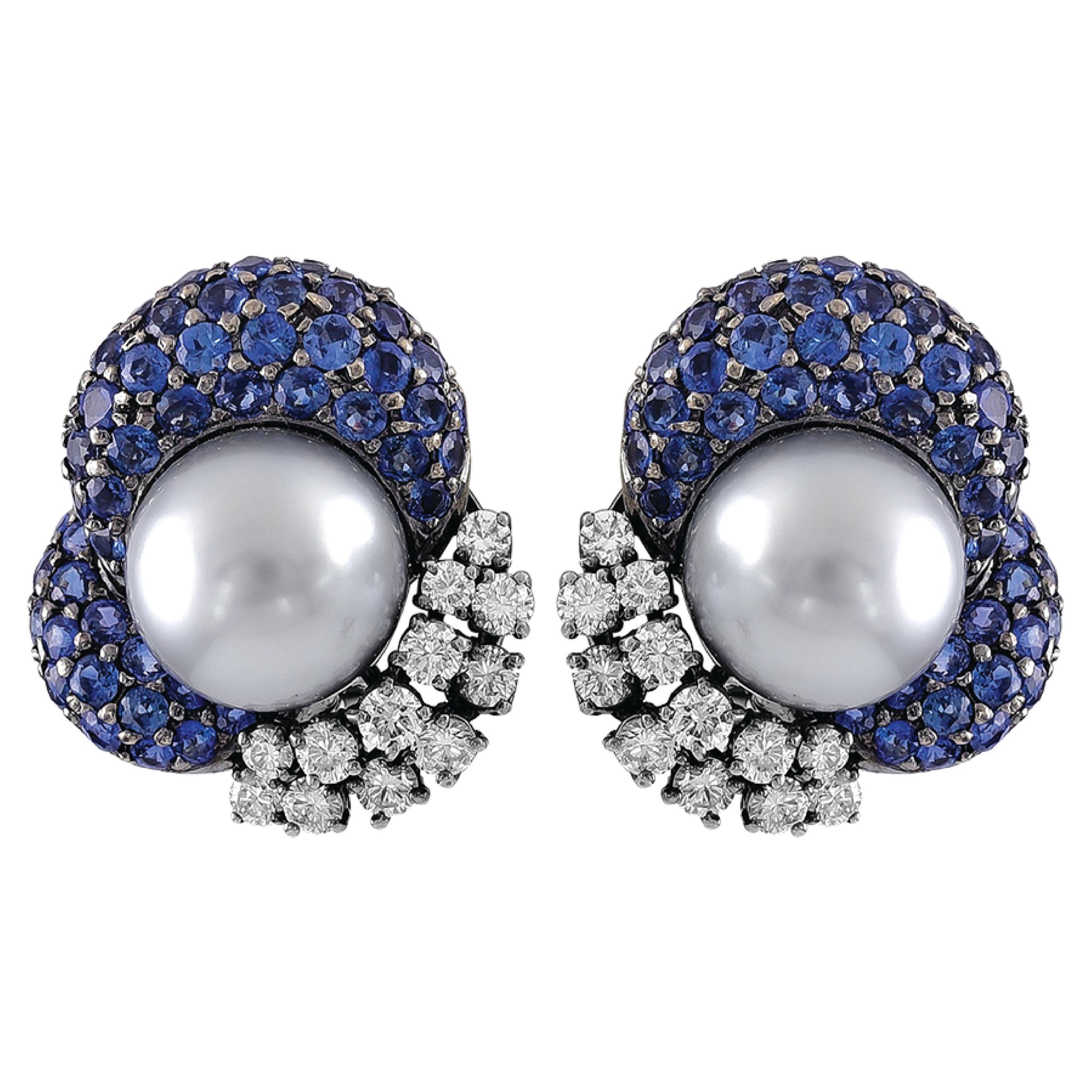 Sophia D. Boucles d'oreilles en platine avec perles et saphirs bleus