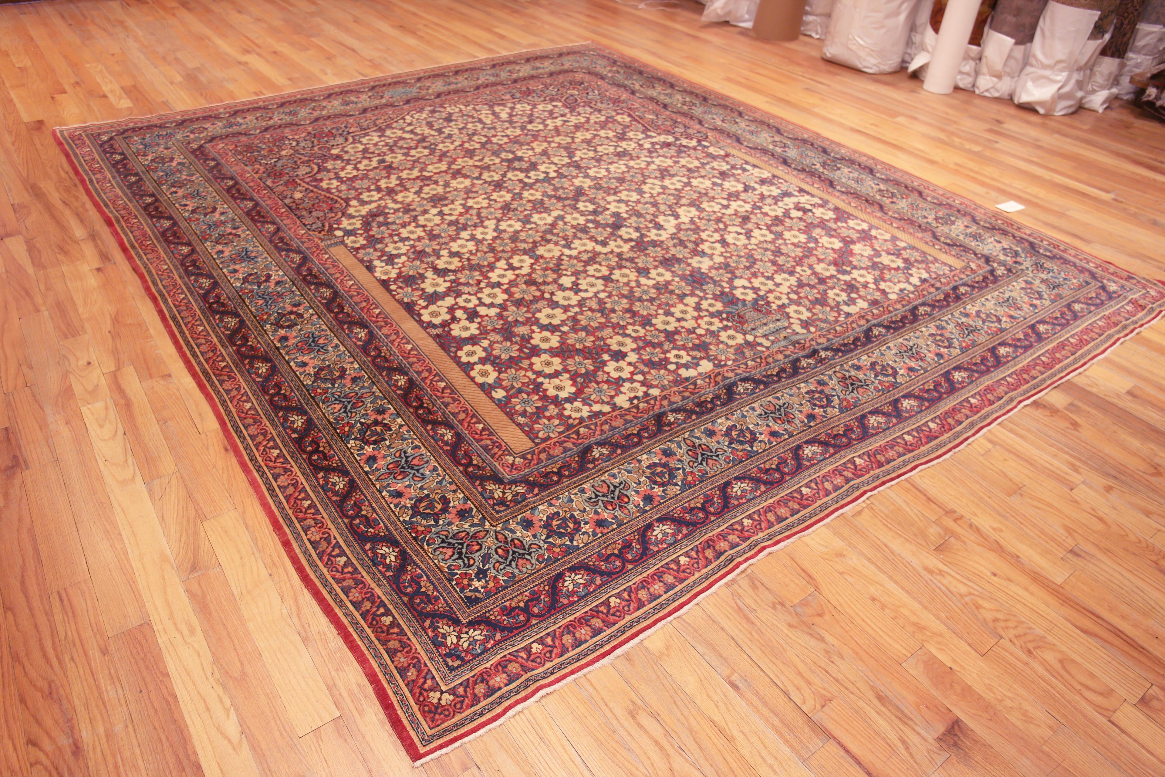Magnifique tapis floral persan antique Design/One, Pays d'origine : Tapis persans, Circa date : 1900 