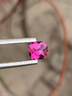Gorgeous Purplish Pink Loose Rhodolite Garnet 1.0 Carat Ring Gem