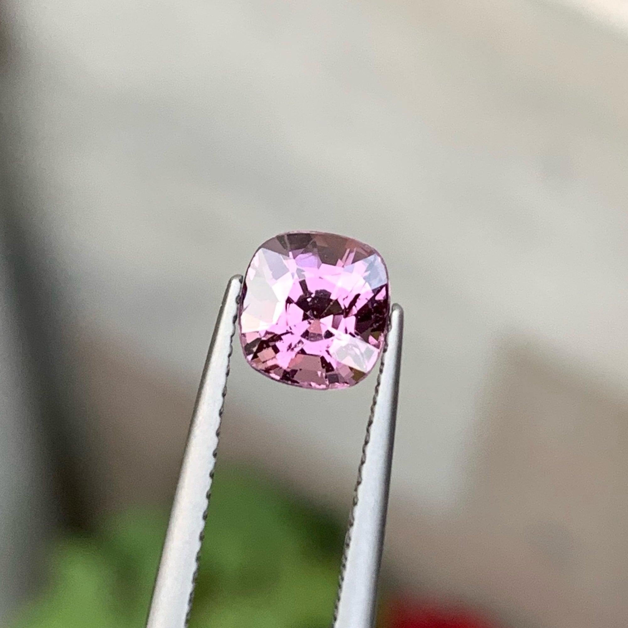 Cushion Cut Gorgeous Purplish Pink Loose Spinel 1.40 Carats Spinel Jewelry Spinel Rings For Sale