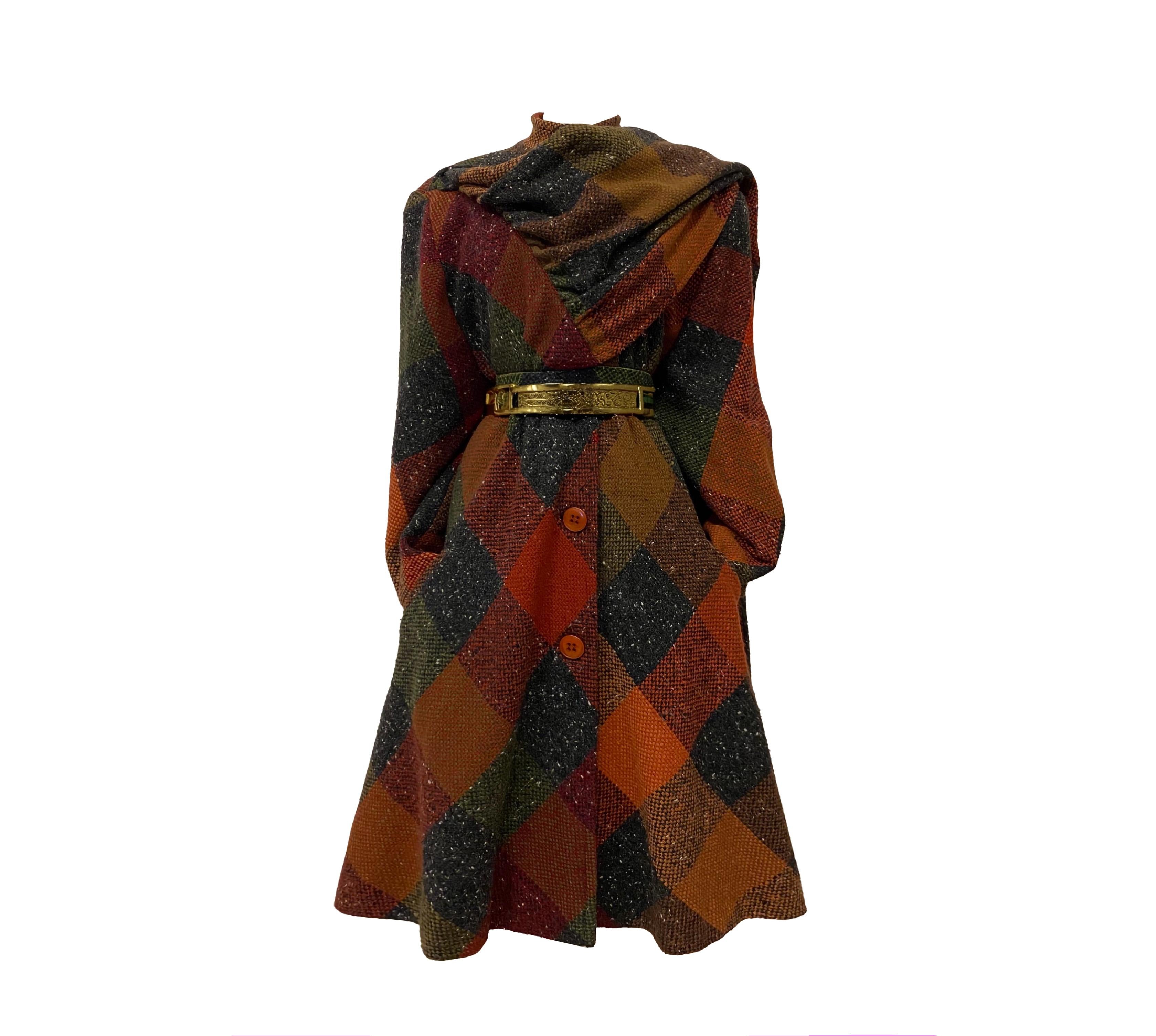 Gorgeous Rare MILA SCHÖN Coat tartan plaid wool with Stole  In Good Condition For Sale In Berlin, BE