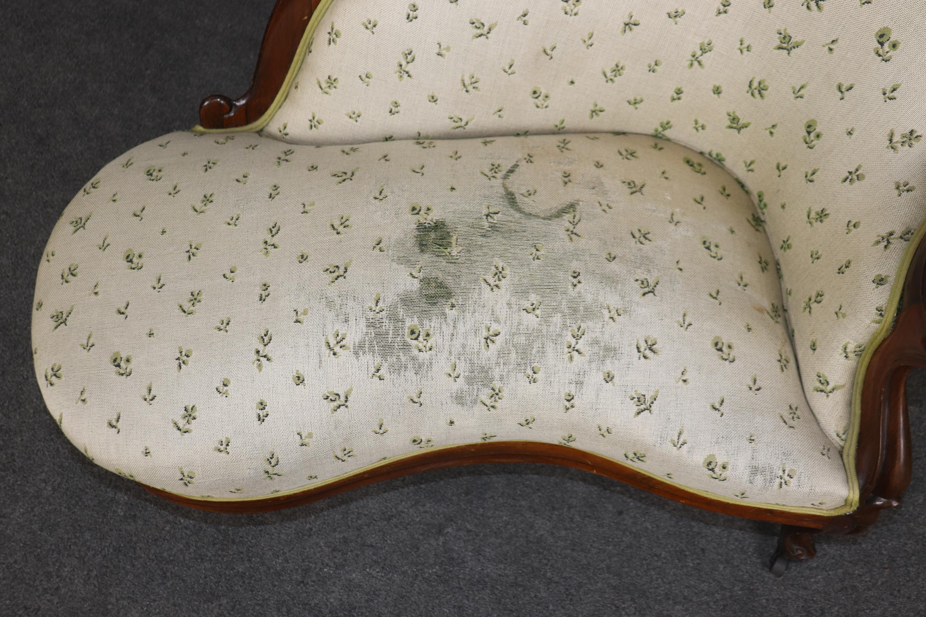 Gorgeous Rare Pair of Belter Attributed Meridians Chaises Recamiers Circa 1870 3
