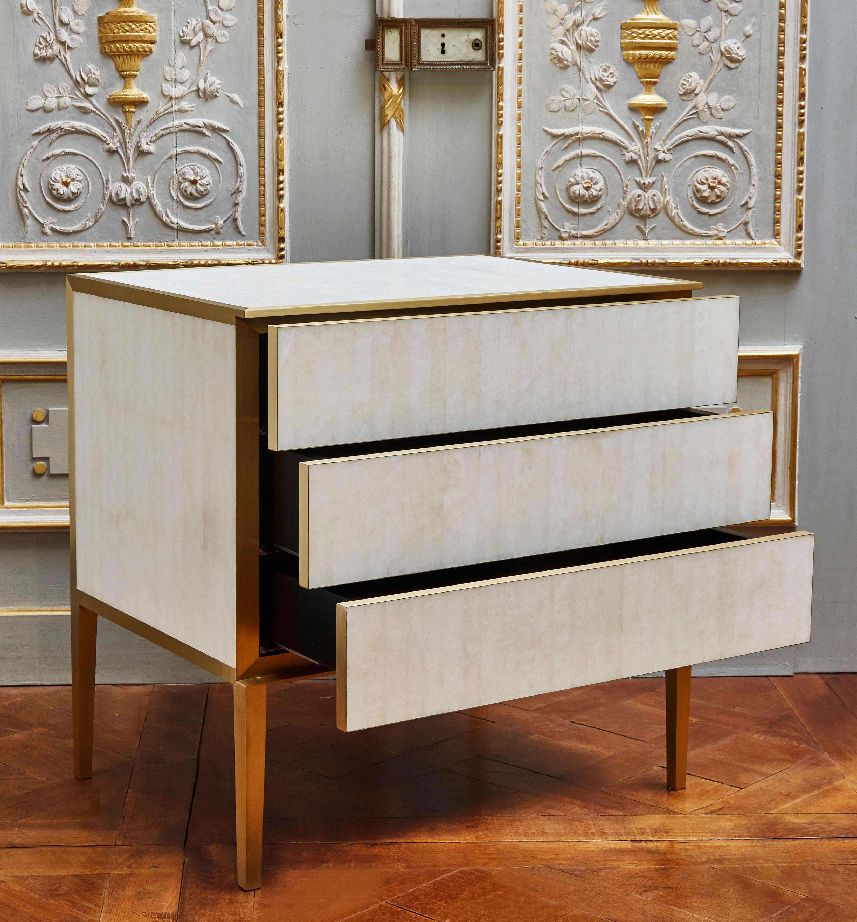 Gorgeous Rock Crystal Inlaid Commode by Studio Glustin In New Condition For Sale In Saint-Ouen (PARIS), FR