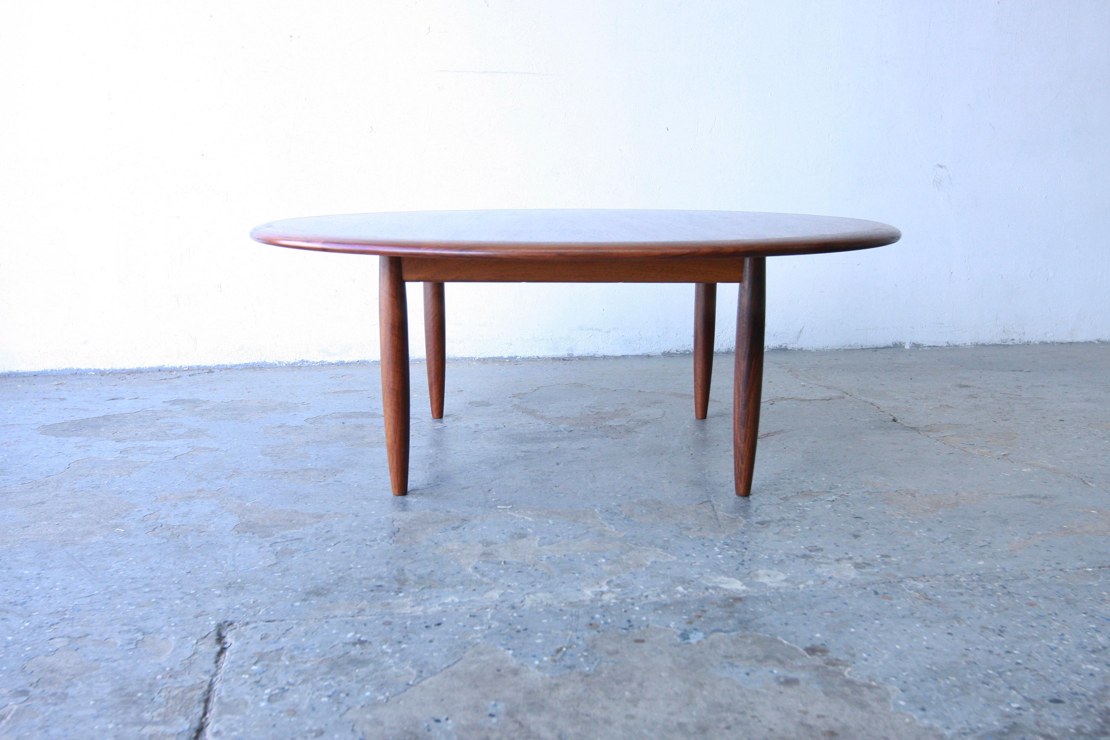  Mid Century Jewells Presents  this  Gunner Schwarz of Los Angeles Restored 1960s Danish Modern Walnut Coffee Table!
Note the Beautiful walnut wood grain. You just can’t find coffee tables like this today. The workmanship is just stunning. 
The