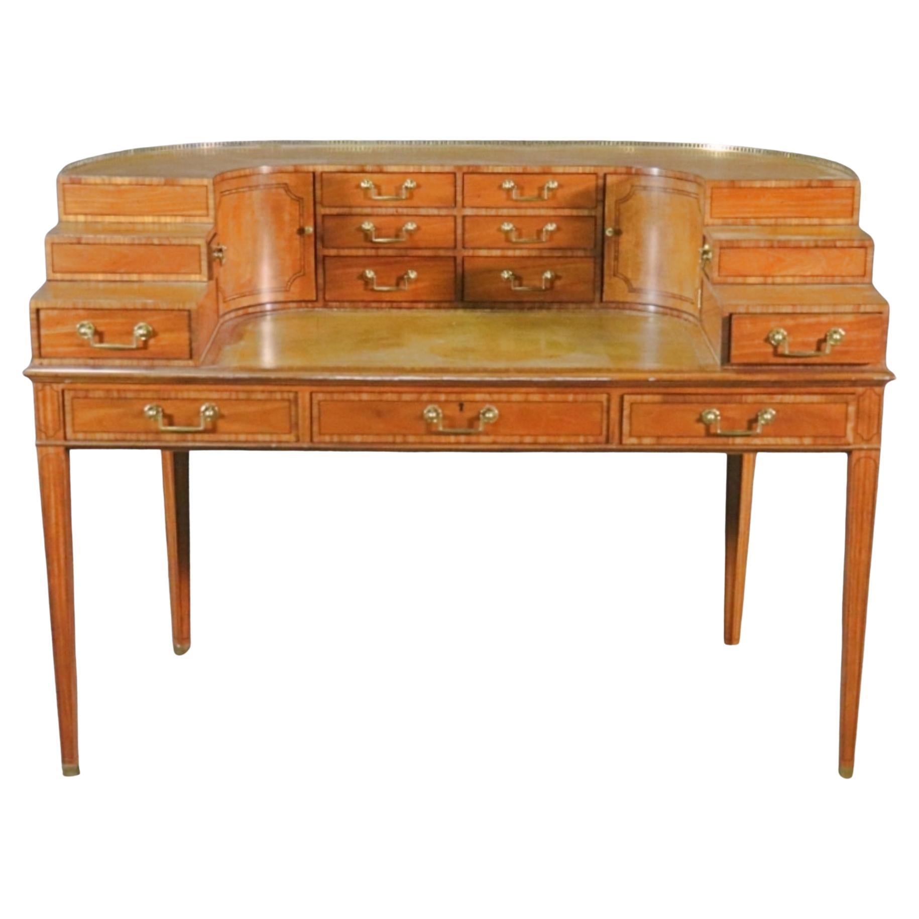 Magnifique bureau Carlton House en bois de citronnier de Baker Furniture en vente