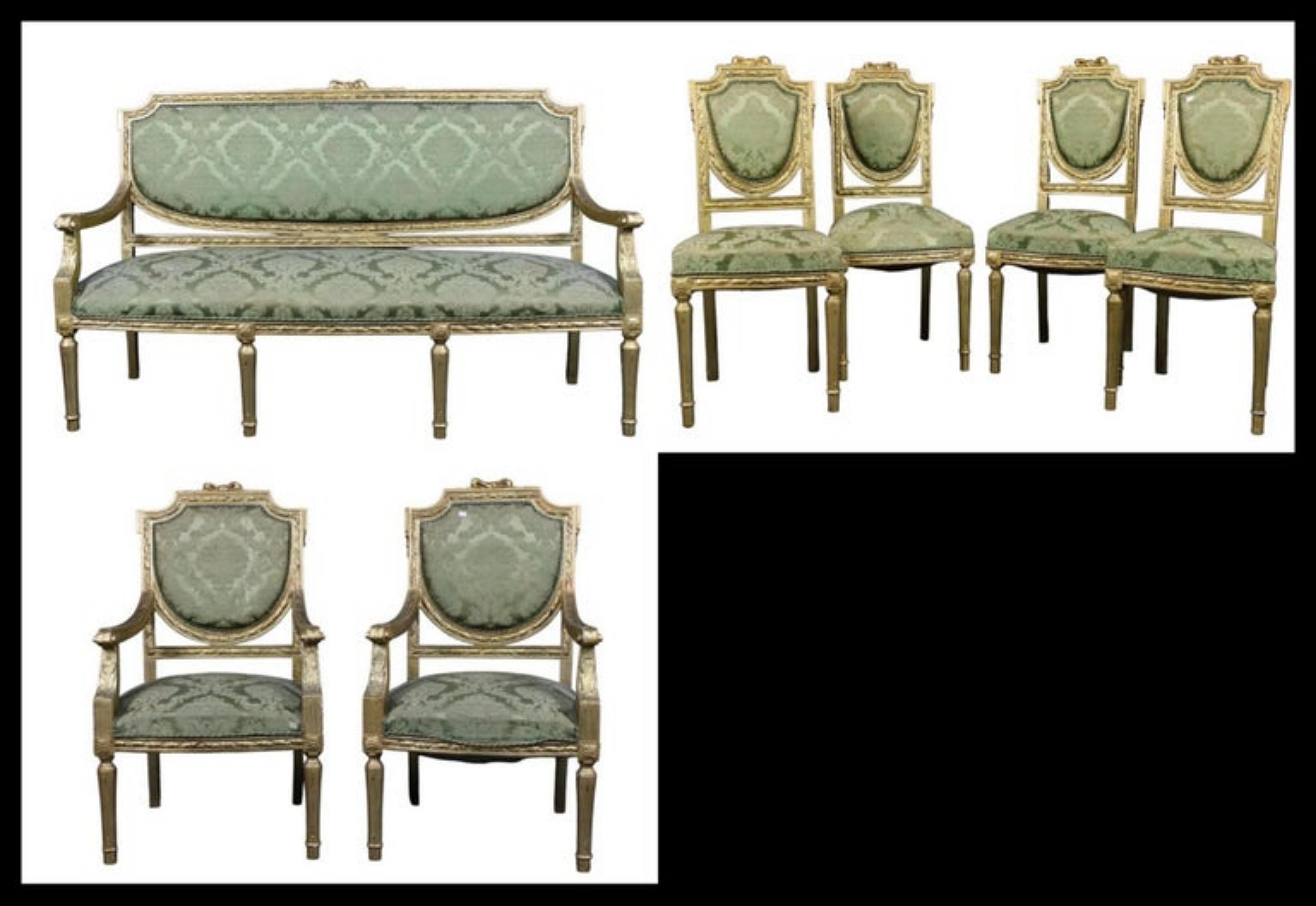 Gorgeous Sicilian Living Room Set - Italy 19th Century

CANAPE
in finely carved and gilded wood Sicily 19th century
h cm 103 x 160 x 57
good conditions

4 CHAIRS
in finely carved and gilded wood Sicily 19th century
h cm 101 x 46 x 43
good