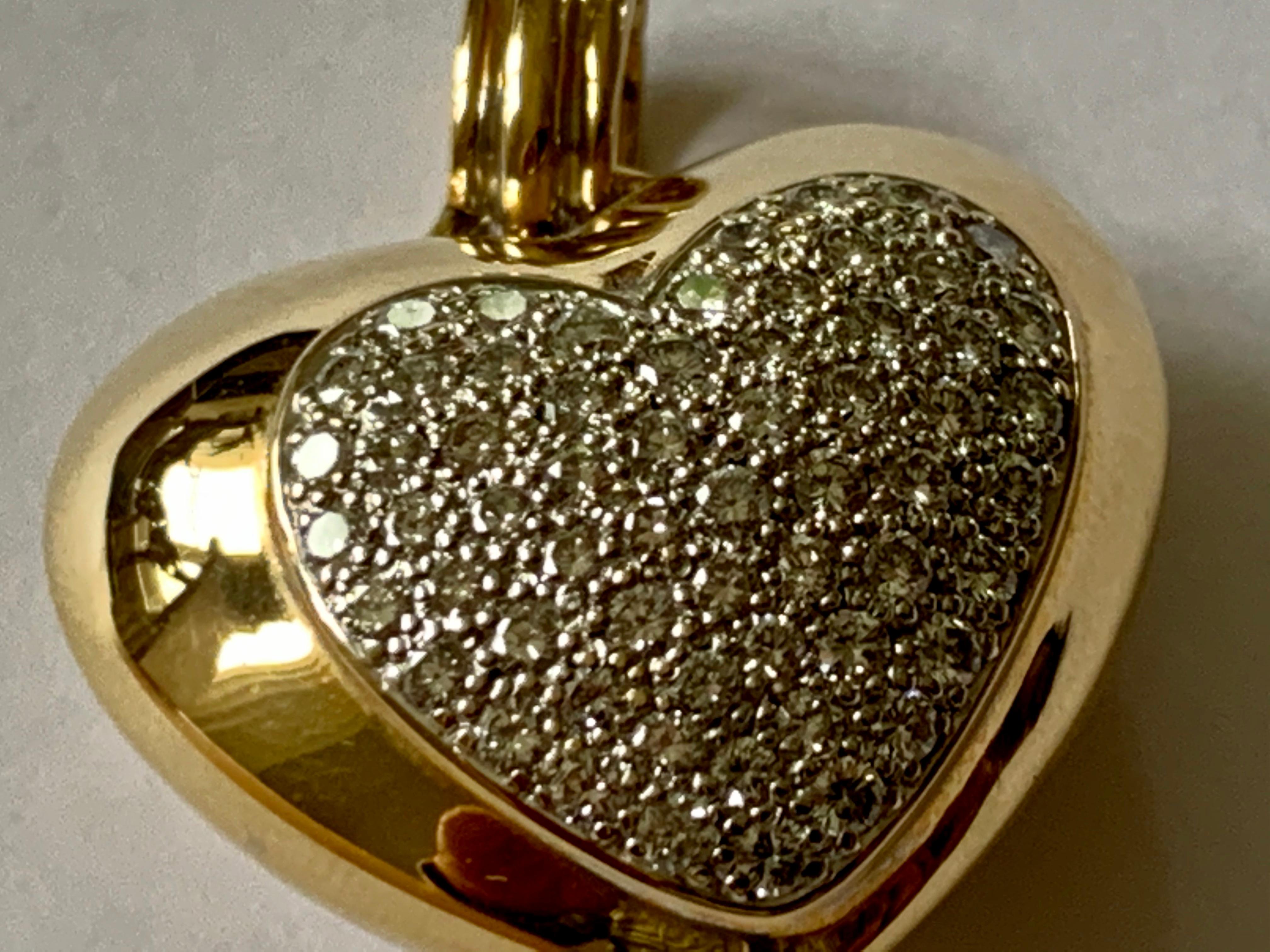 Gorgeous Solid 18 Karat Gold Diamond Heart Pendant with Clip Device For Sale 4