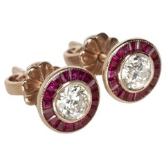 Gorgeous Stud Earrings Pair of Round Brilliant Cut Diamonds
