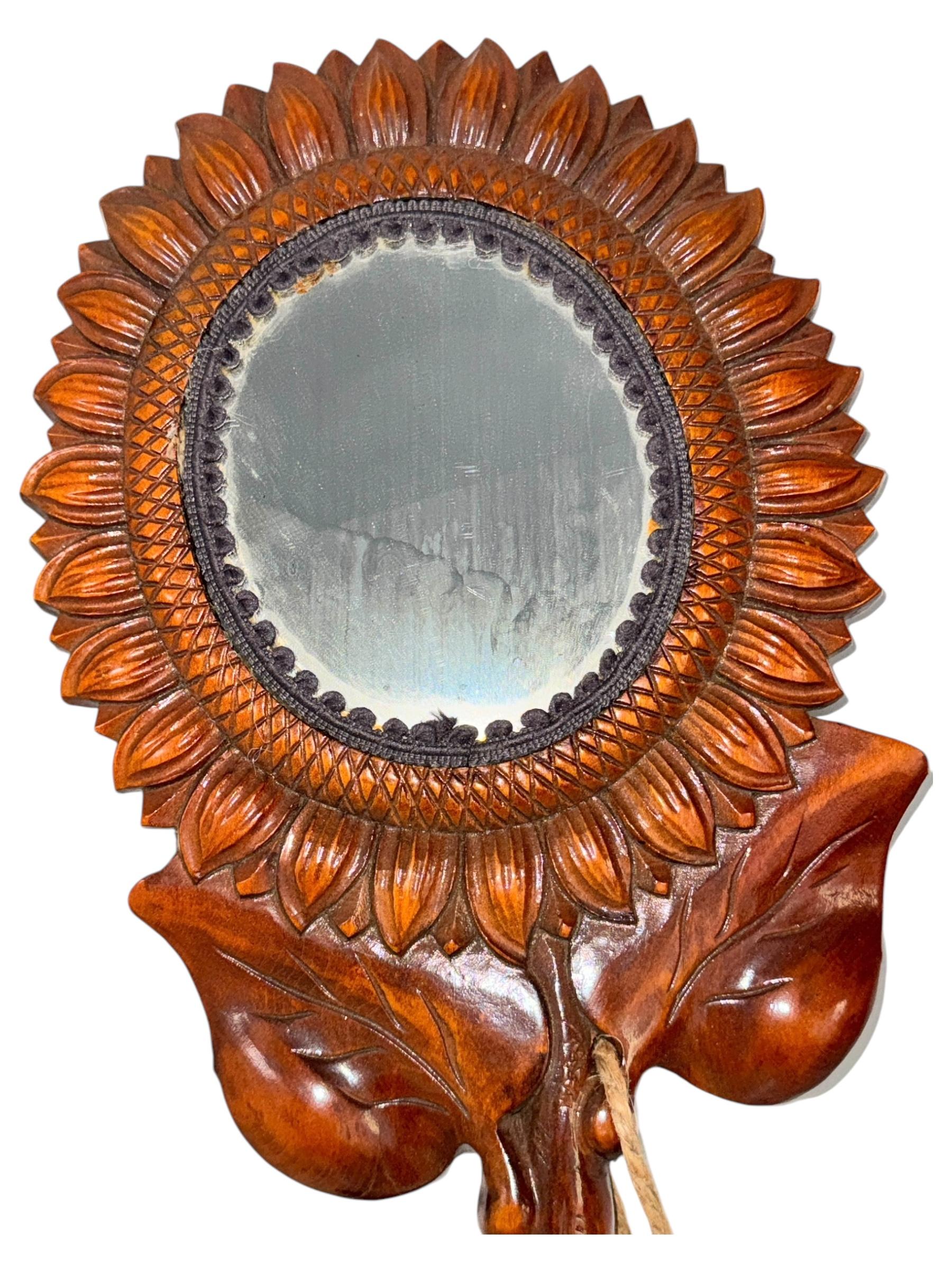 Precioso Espejo de Madera con Estrellas de Sol, Decoración de Pared de Toleware Tole Austríaco en venta