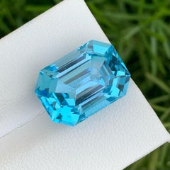 Splendida gemma di topazio blu svizzero 16,60 carati Gioielli di topazio riscaldati