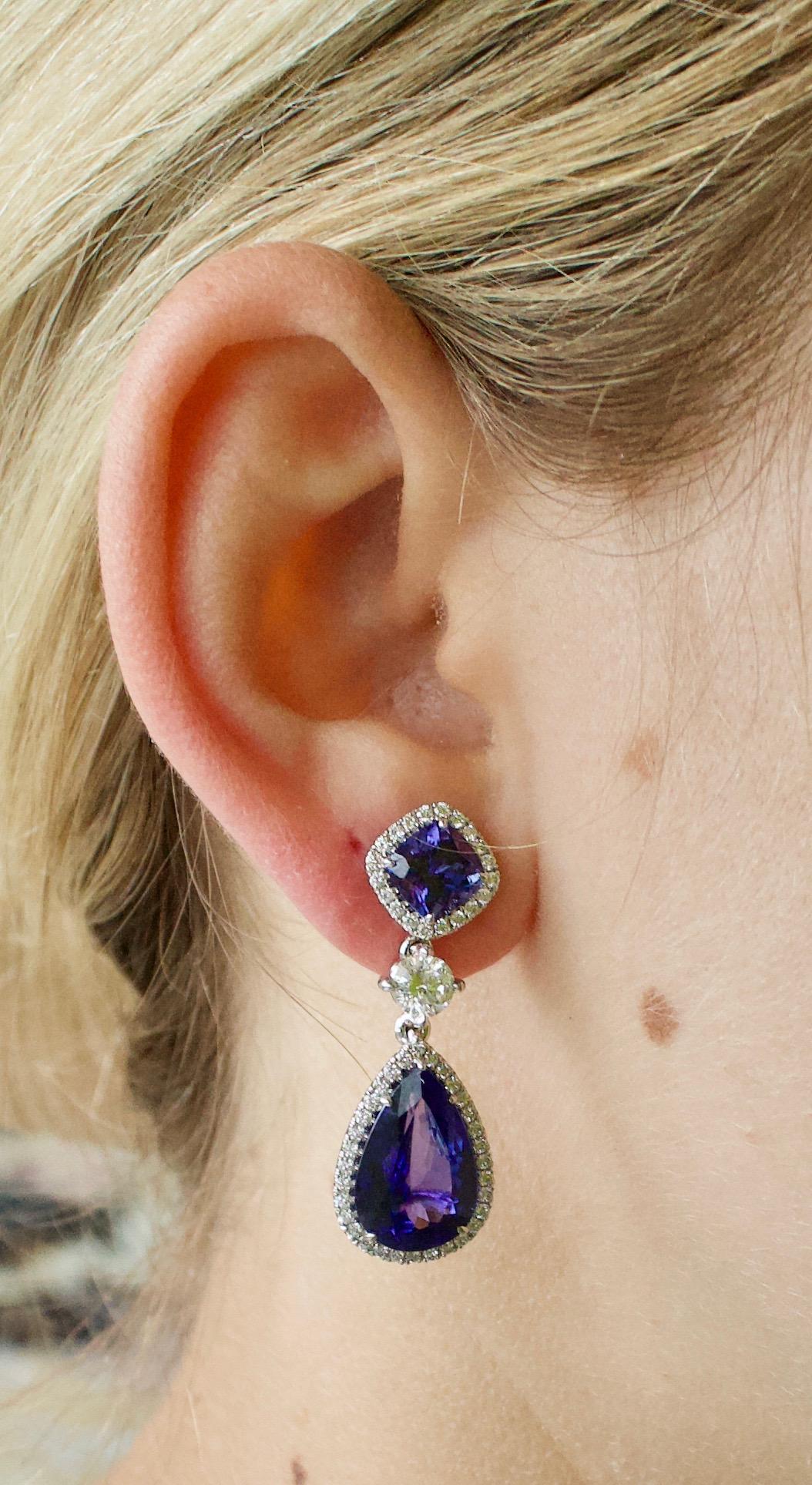 Women's or Men's Gorgeous Tanzanite and Diamond Dangling Earrings in 18k For Sale