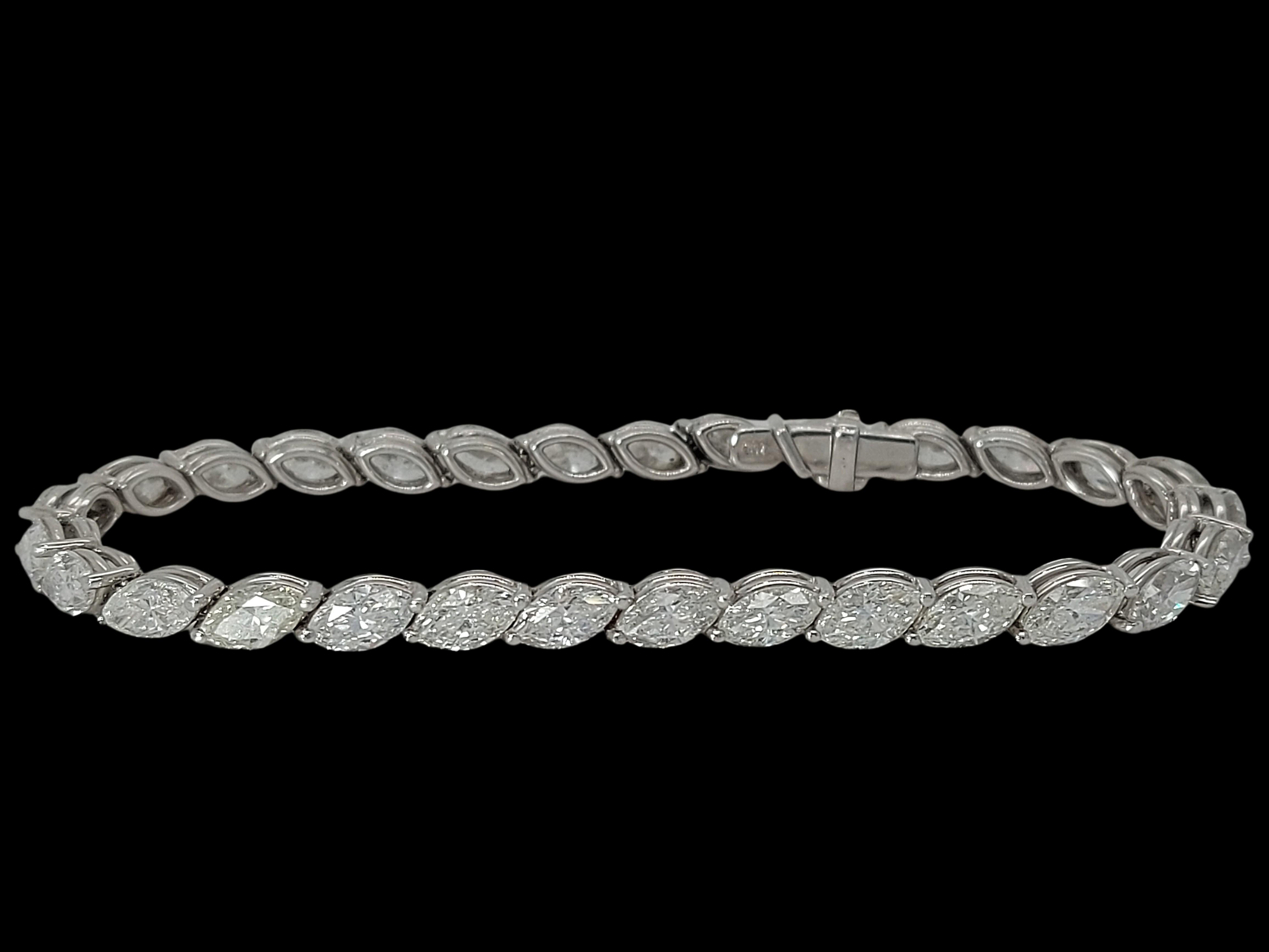 Gorgeous Tennis Diamond Bracelet with 11.6 Ct  Marquise Cut Diamonds For Sale 5