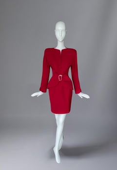 Magnifique tailleur jupe sculpturale rouge vif Thierry Mugeler 1990