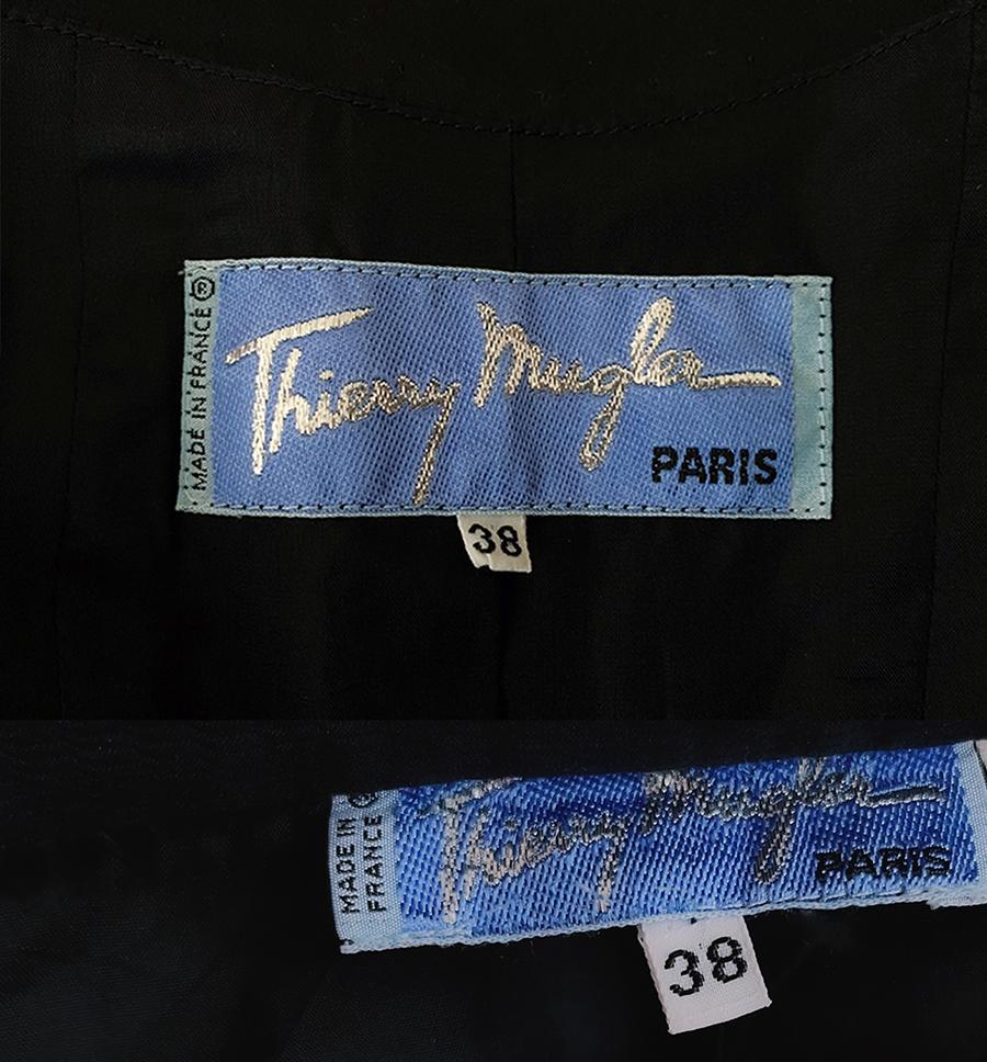 Superbe jupe Thierry Mugler en satin de soie sculpté noir, automne-hiver 1992 en vente 7
