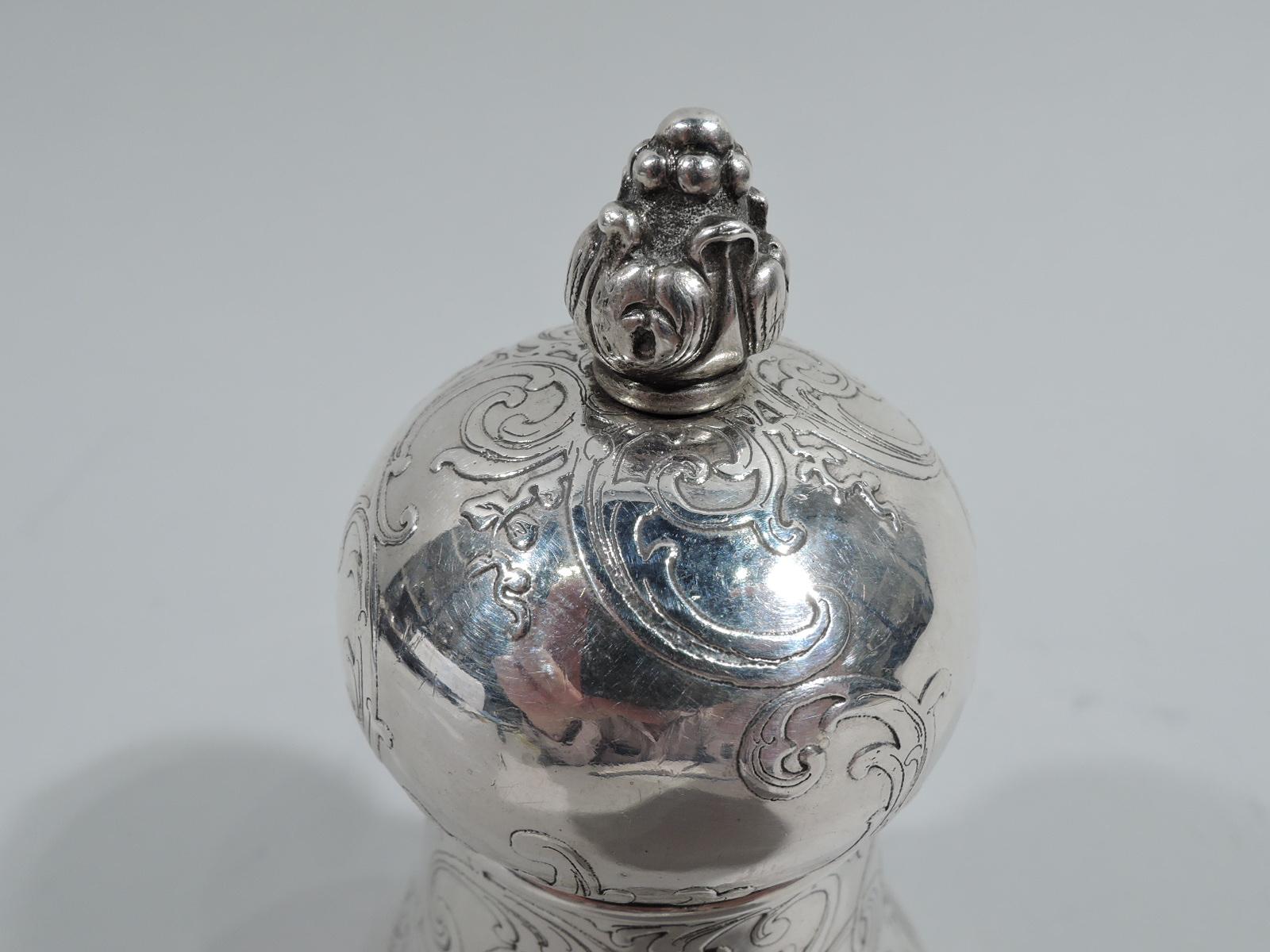 Gorgeous Tiffany & Co. American Art Nouveau Sterling Silver Pepper Mill In Excellent Condition In New York, NY