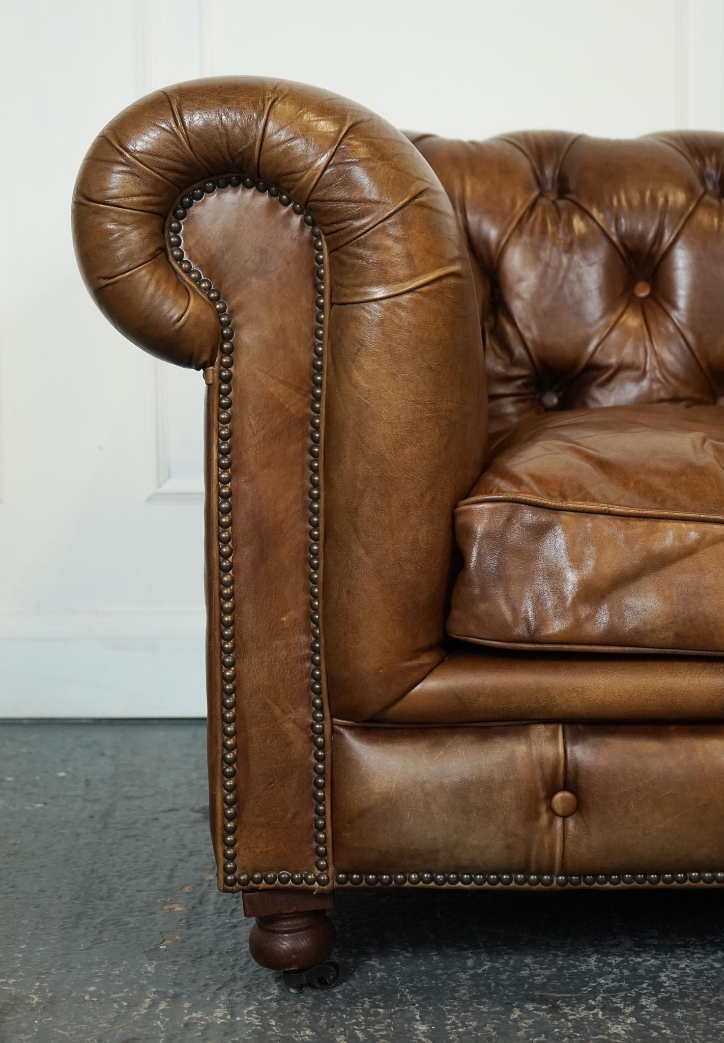 GORGEOUS TIMOTHY OULTON CHESTERFIELD SOFA BY HALO HERiTAGE BROWN LEATHER J1 For Sale 2