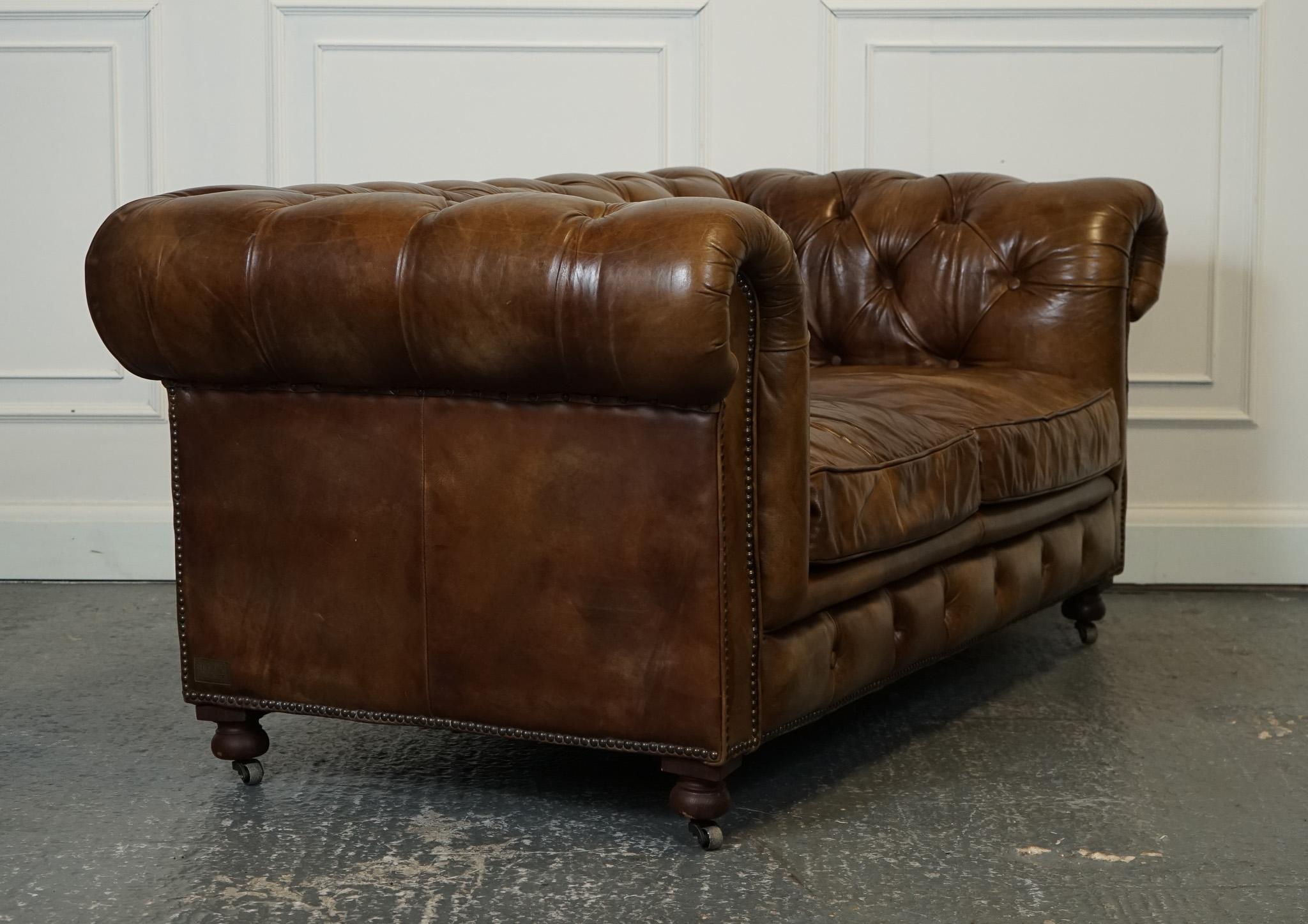 GORGEOUS TIMOTHY OULTON CHESTERFIELD SOFA BY HALO HERiTAGE BROWN LEATHER J1 In Good Condition For Sale In Pulborough, GB