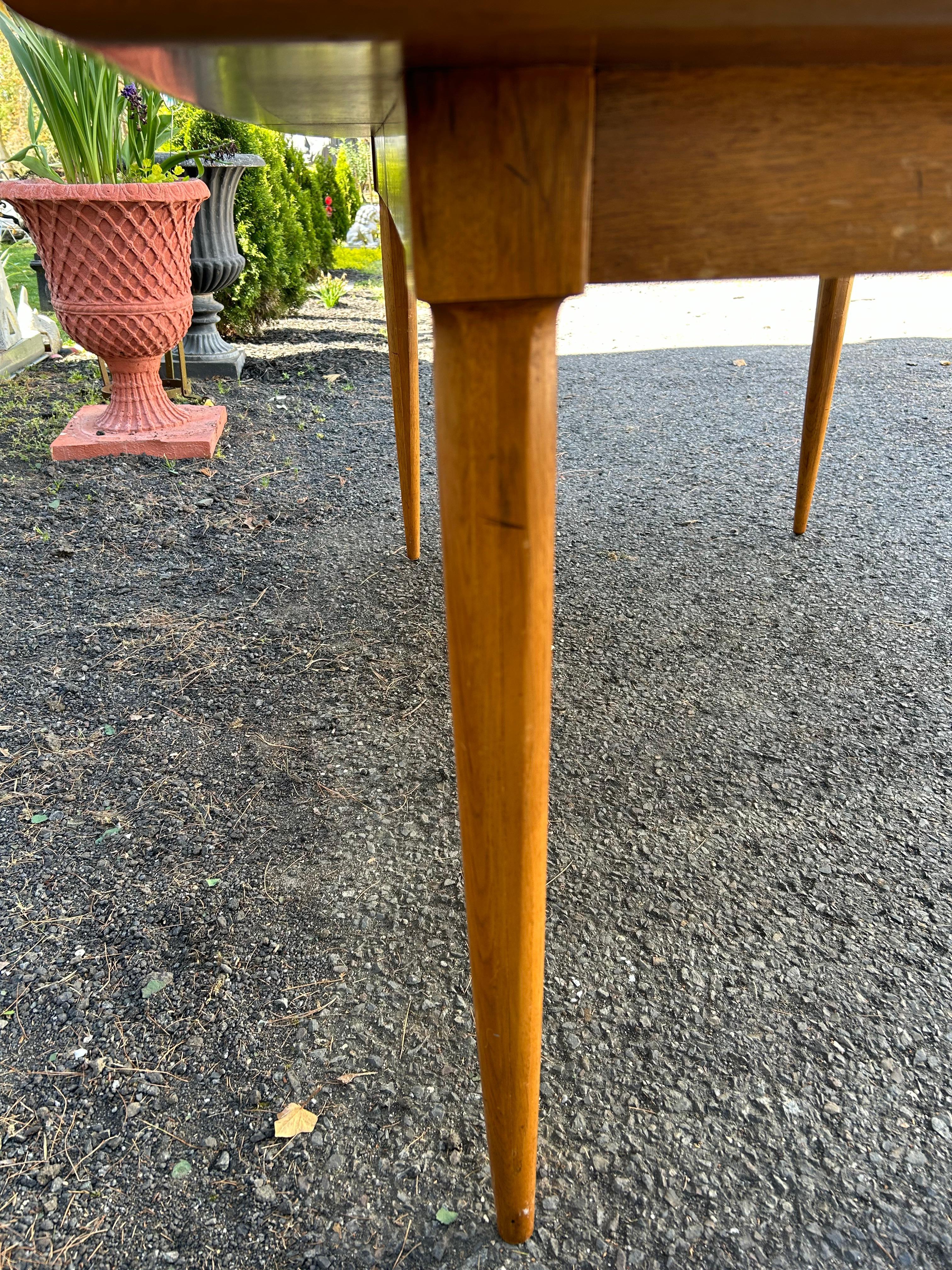 Mid-20th Century Gorgeous Tomlinson Sophisticate Dining Table Mid-Century Modern For Sale
