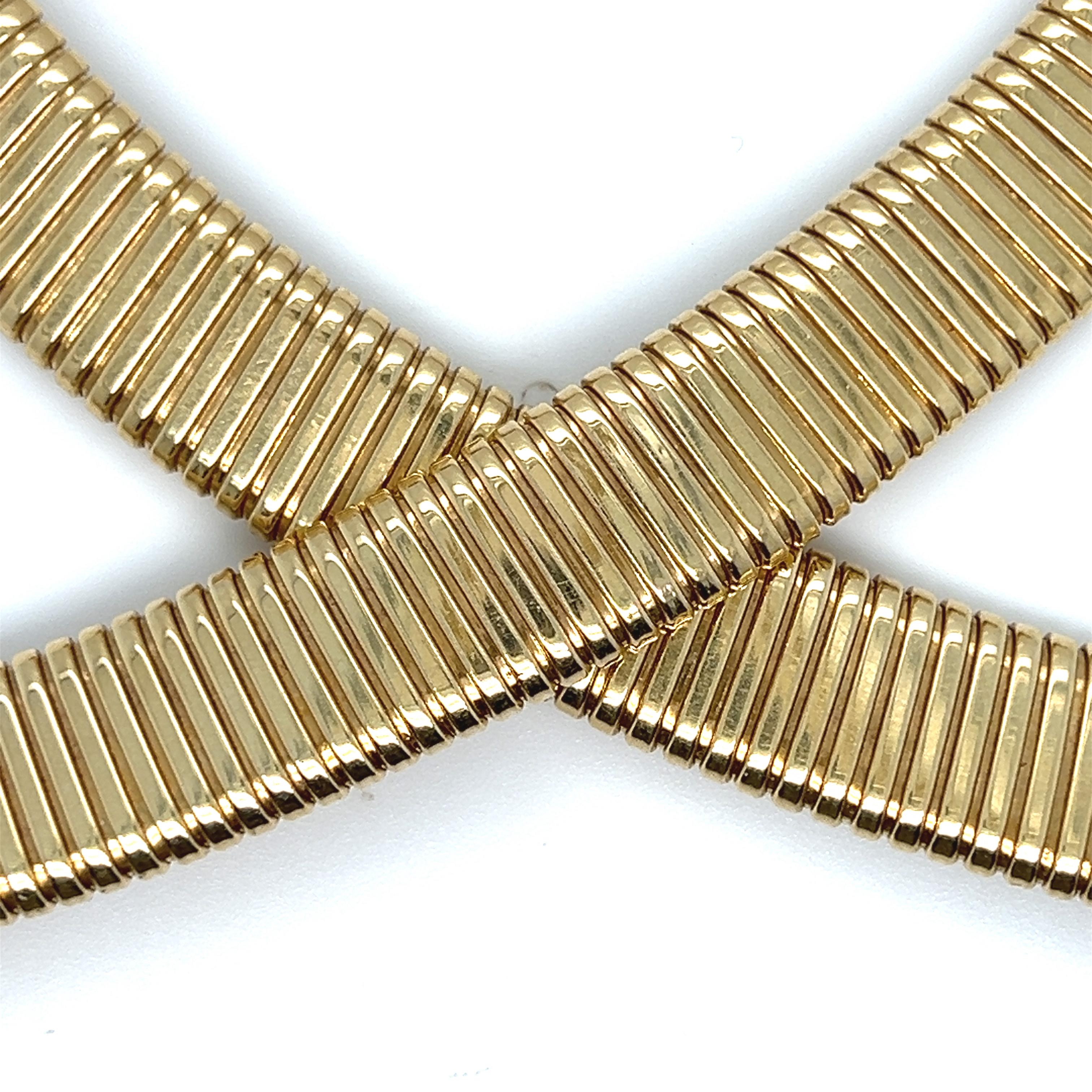 Gorgeous Vintage 14K Yellow Gold Tubogas Necklace, 16.5 inches. In Good Condition In San Francisco, CA