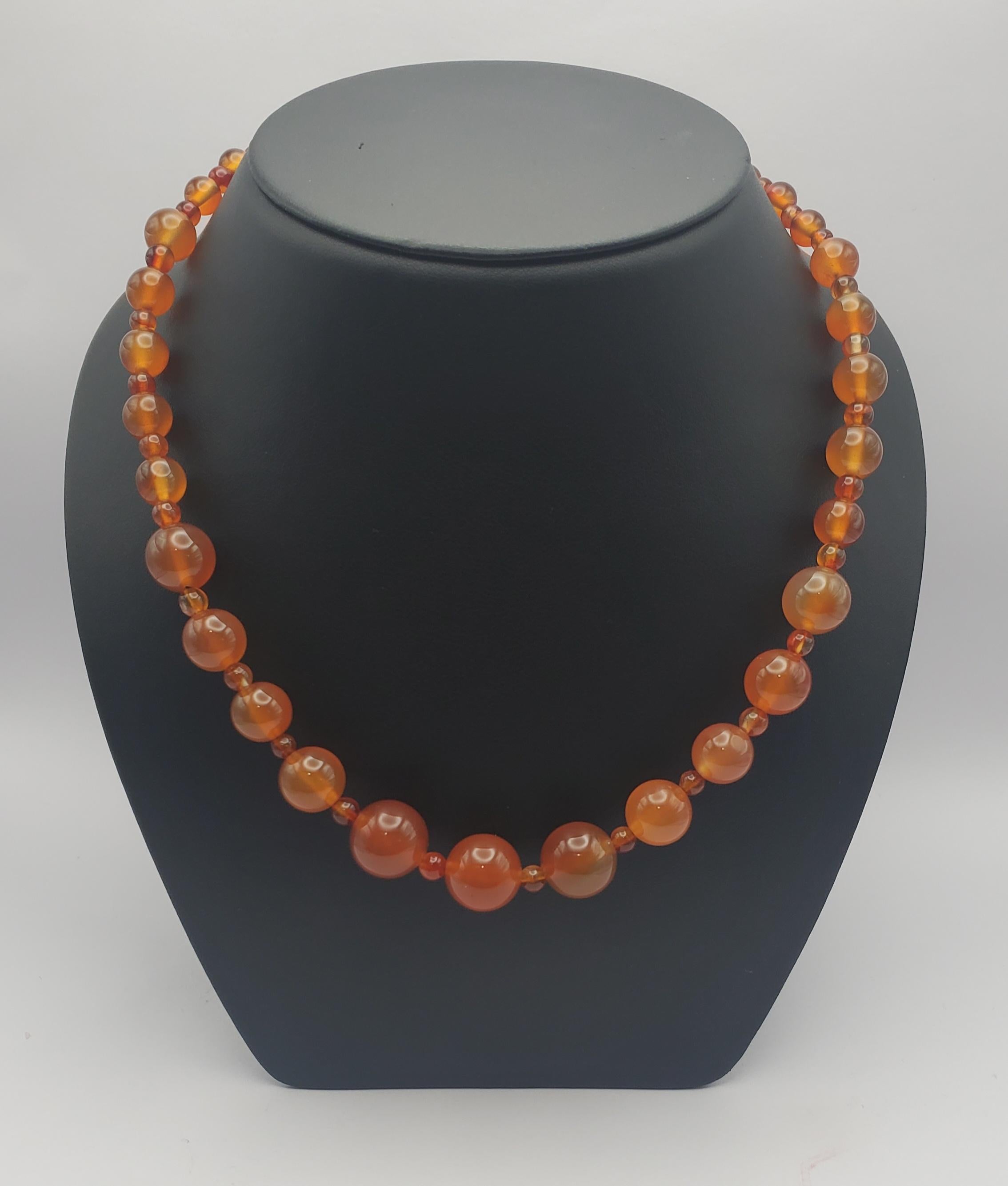 Gorgeous Vintage Adjustable Natural Carnelian Round Bead Necklace For Sale 1