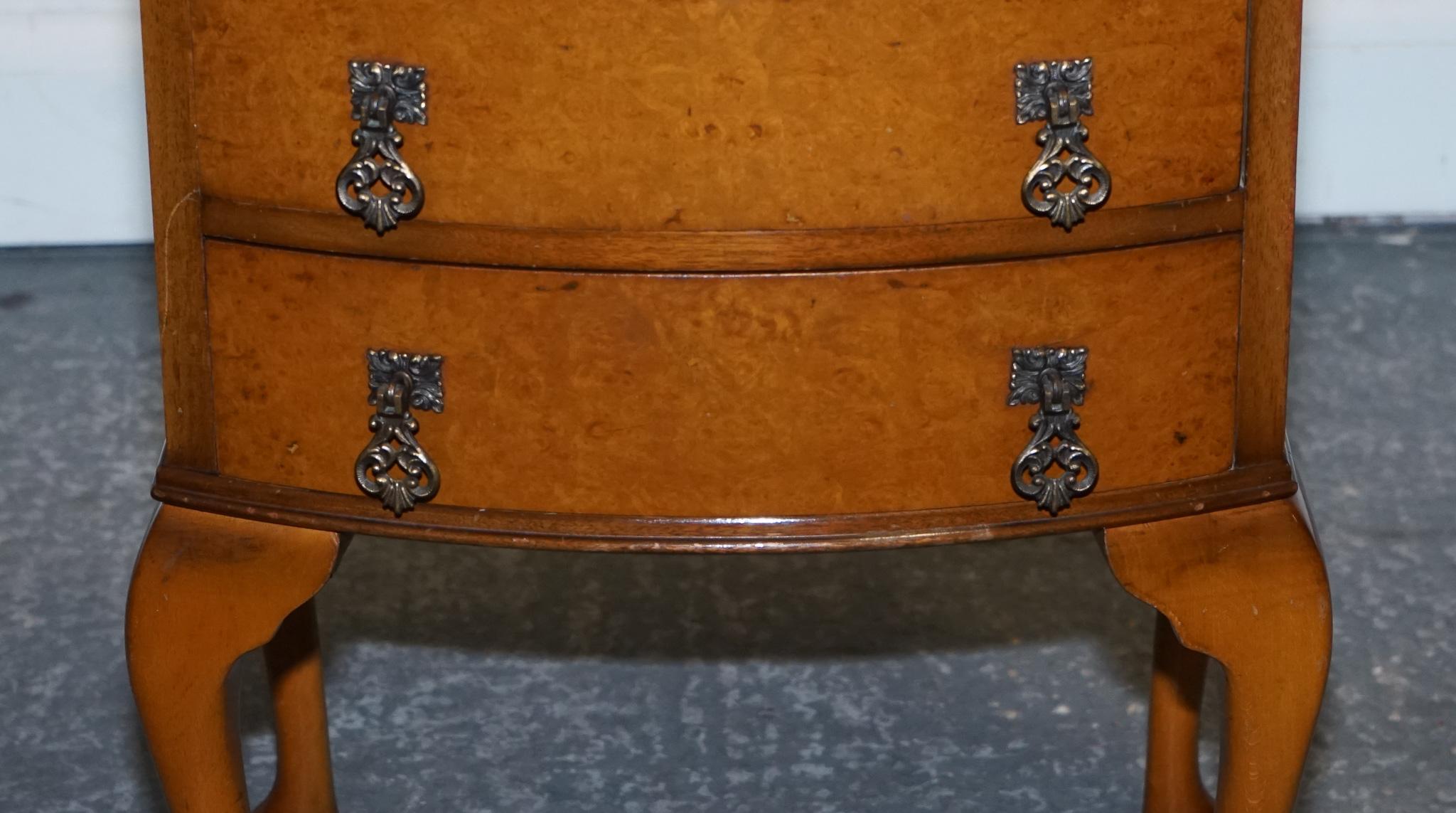 Magnifique table d'appoint QUEEN ANNE LEGS style art déco Bon état - En vente à Pulborough, GB