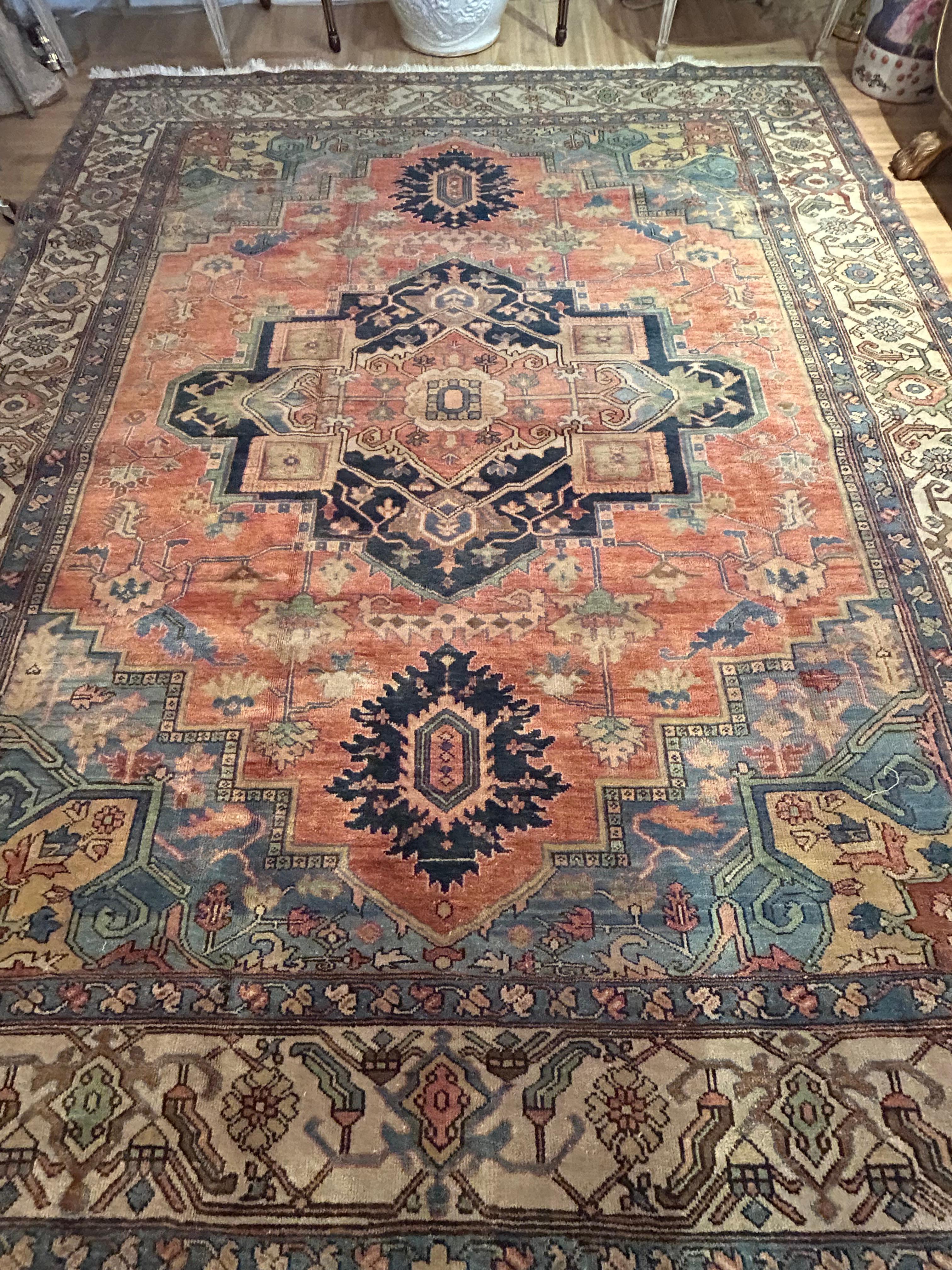 Wunderschöner Vintage Heriz Teppich mit Terrakotta & Light Blue (Persisch) im Angebot