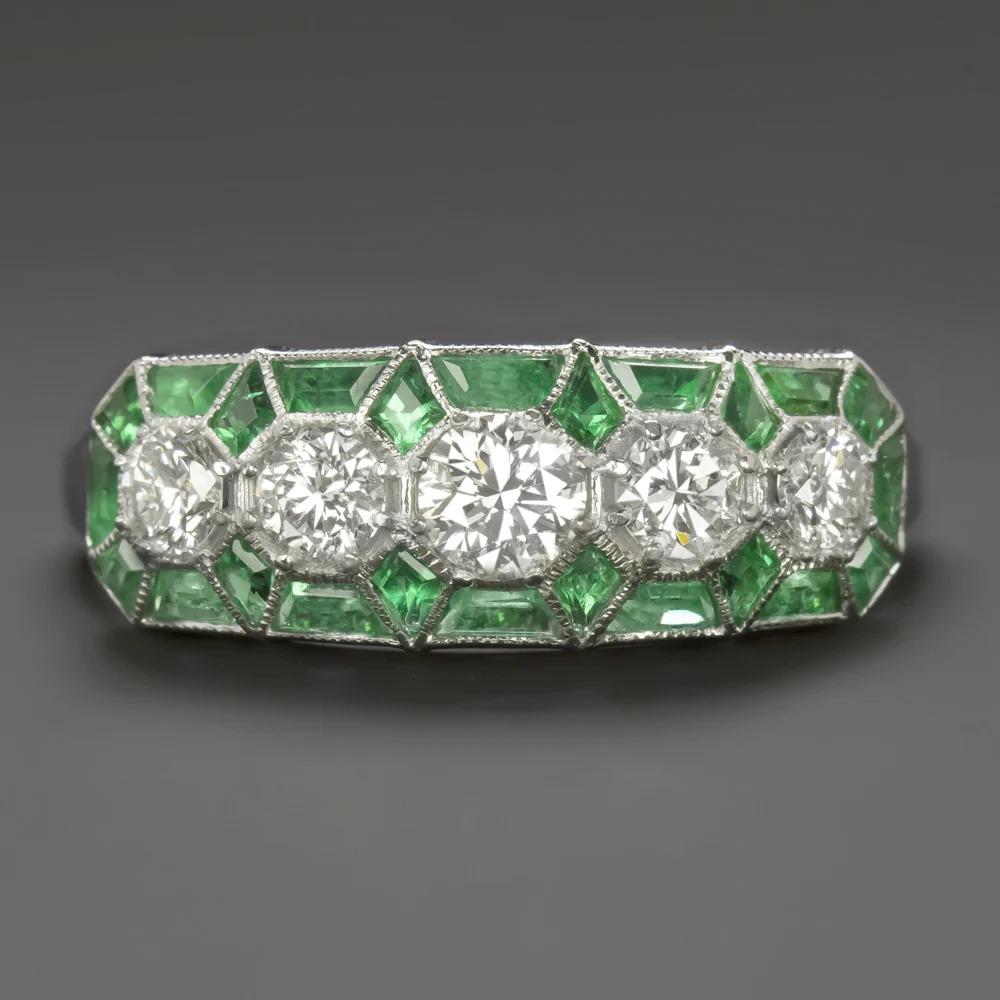 Round Cut Gorgeous  Diamond and Emerald Cocktail Ring