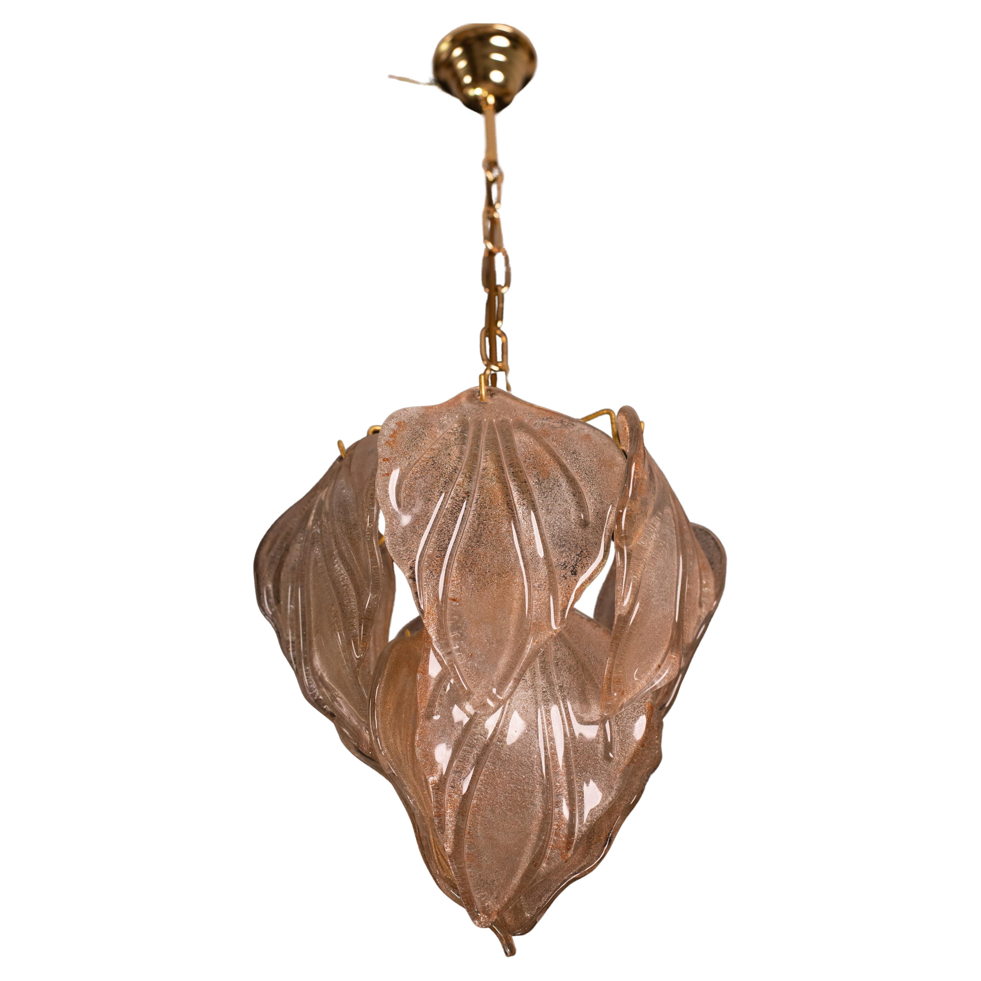 Gorgeous vintage Murano chandelier with leaves of orange and pink highlights For Sale