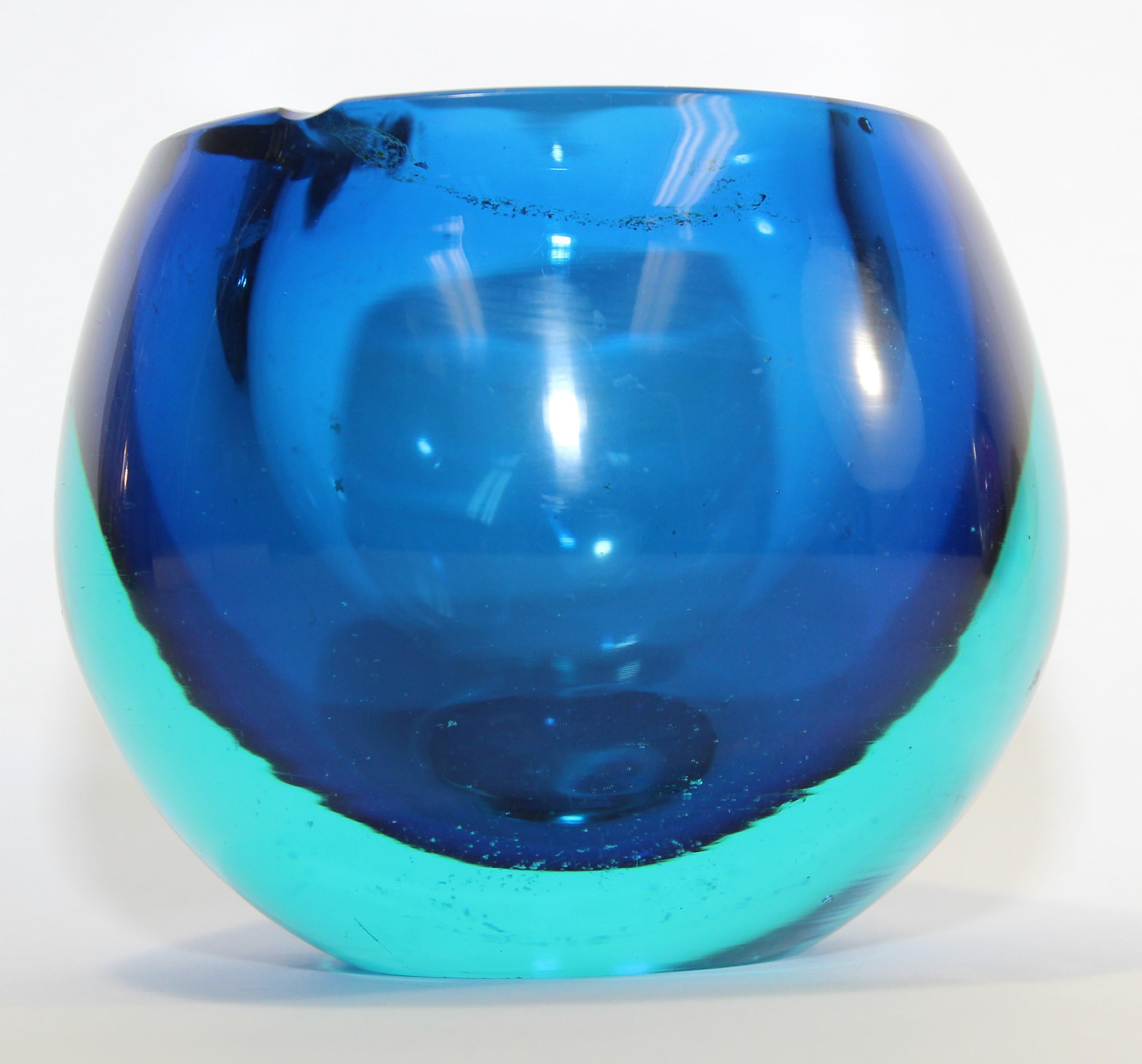 Vintage Murano Sommerso Orb Blue Art Glass Ashtray For Sale 1