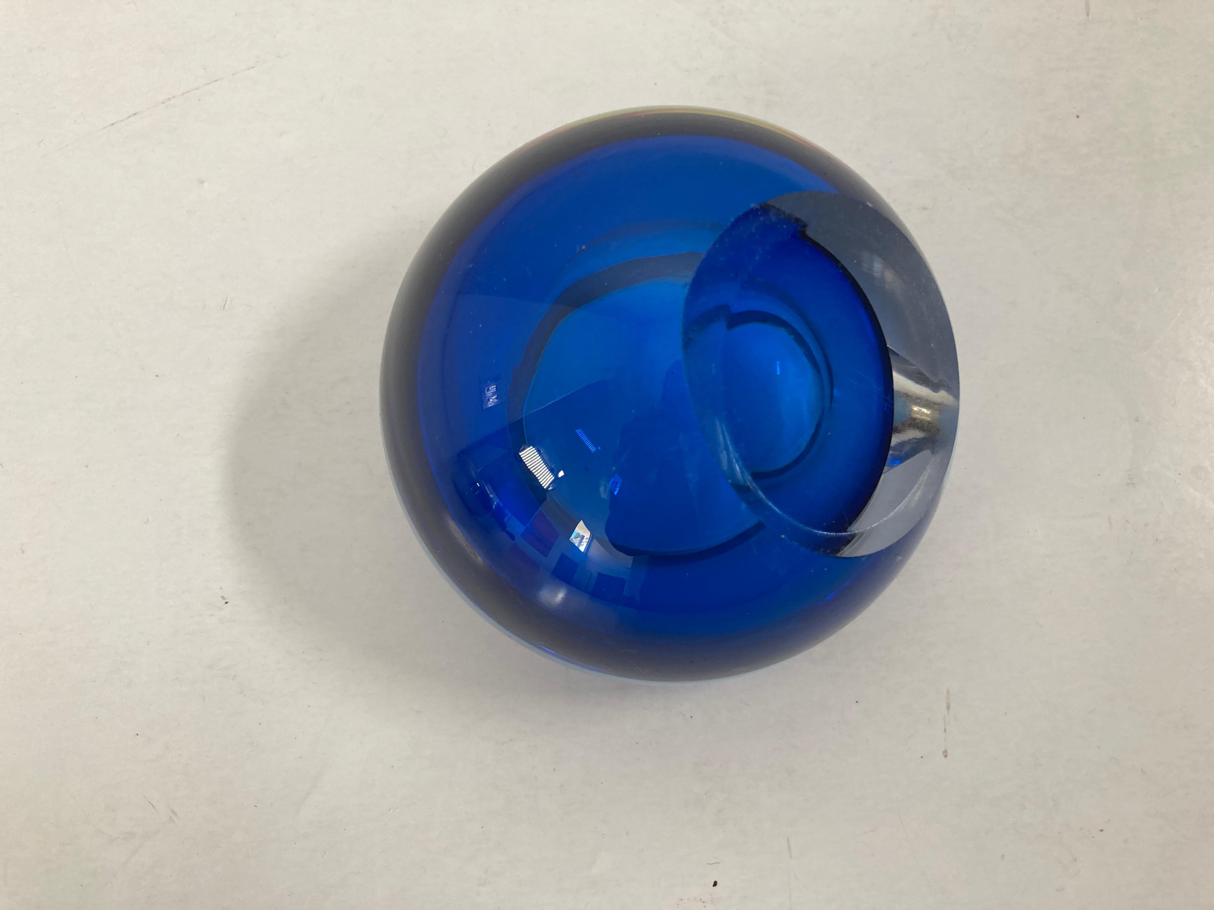 Murano Sommerso Orb Blue Art Glass Vintage Ashtray Italy For Sale 6