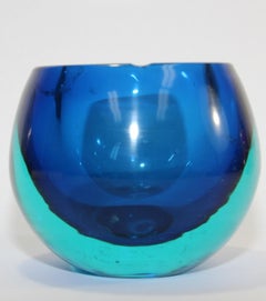 Cendrier vintage en verre d'art bleu orbe Sommerso de Murano