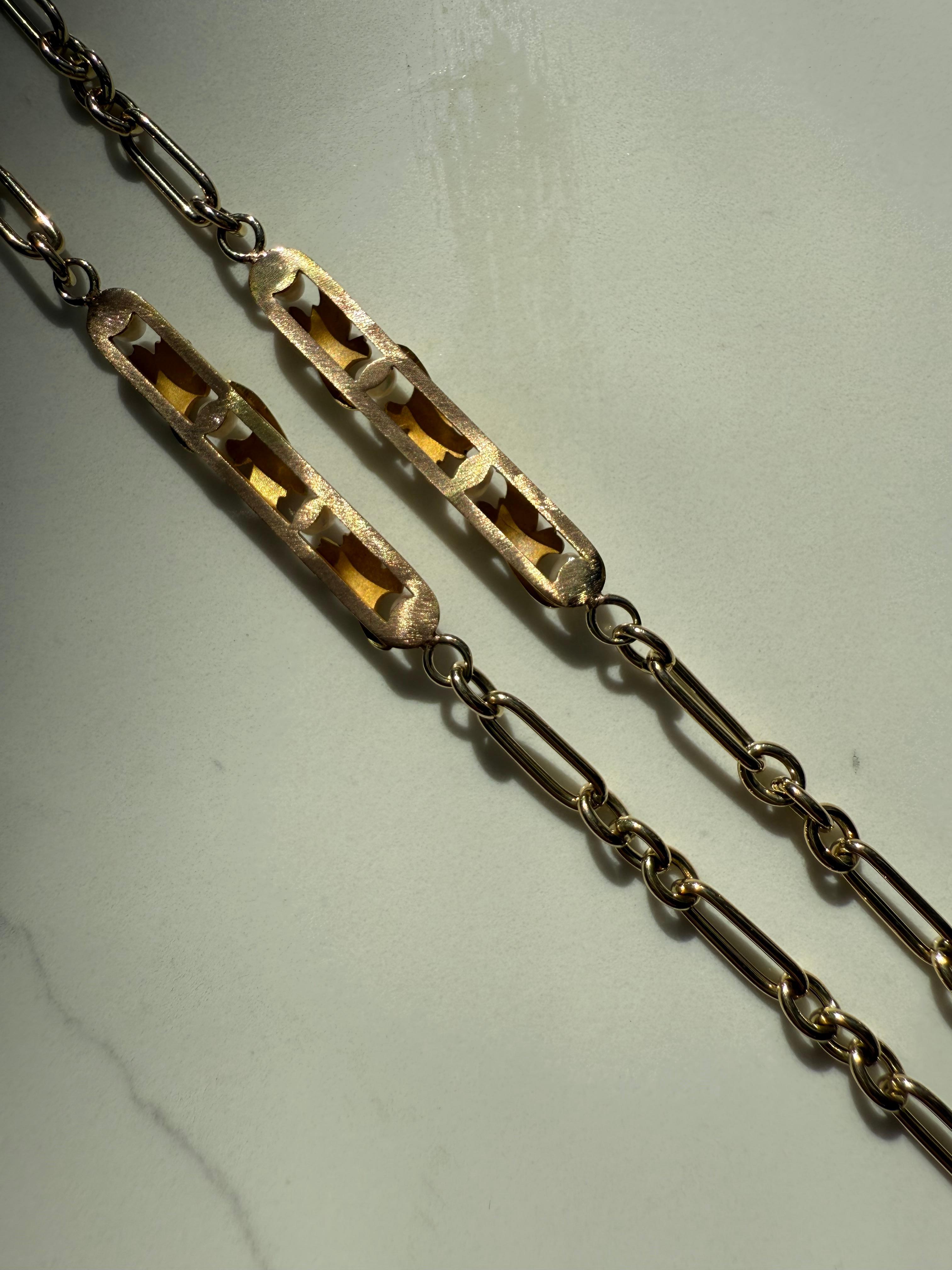 Splendida catena vintage in oro giallo 14K/18K con perle e smalto, 19 i In condizioni buone in vendita a San Francisco, CA