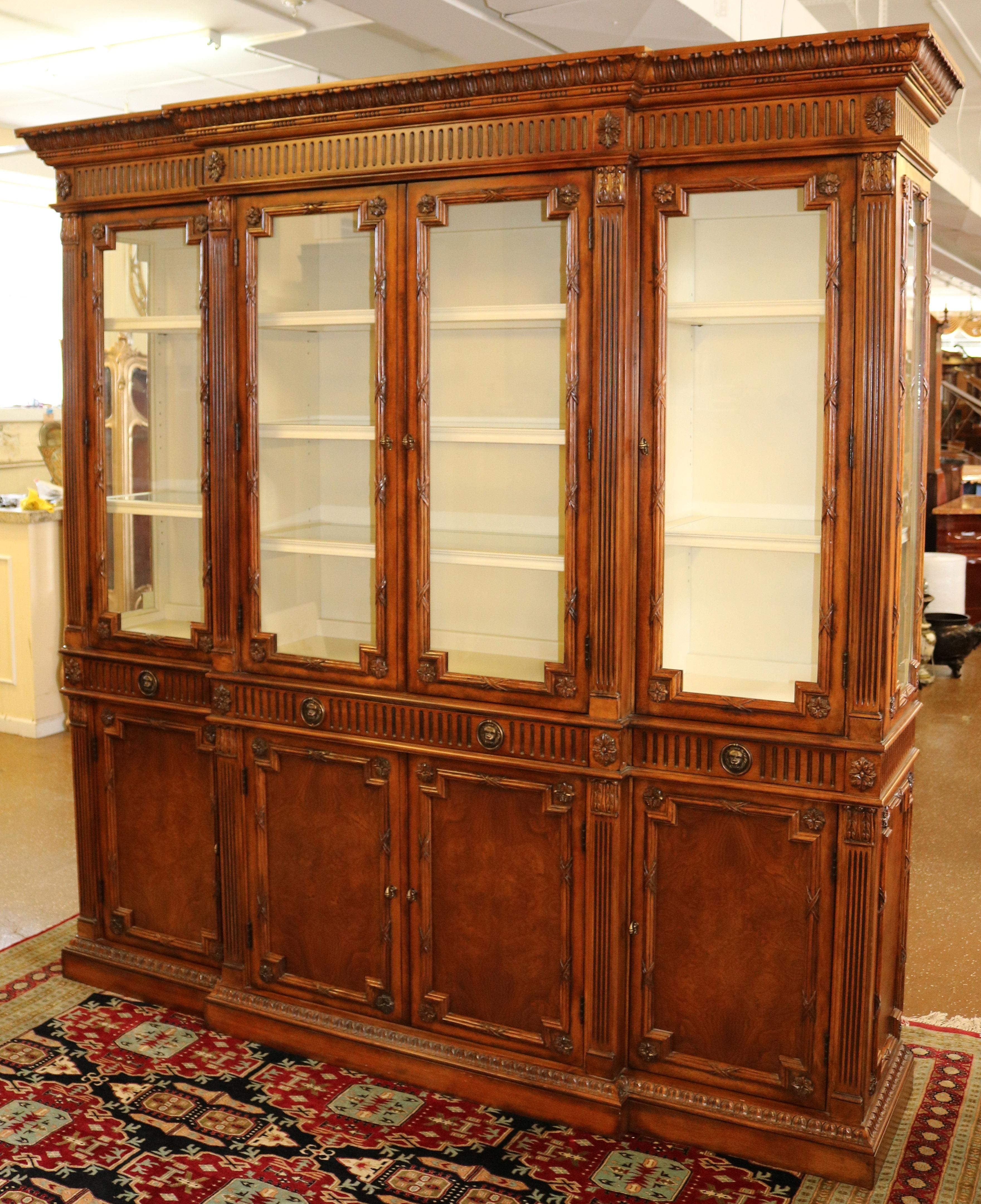 Gorgeous Walnut Georgian Style Hickory White China Cabinet Bookcase Breakfront In Good Condition In Long Branch, NJ