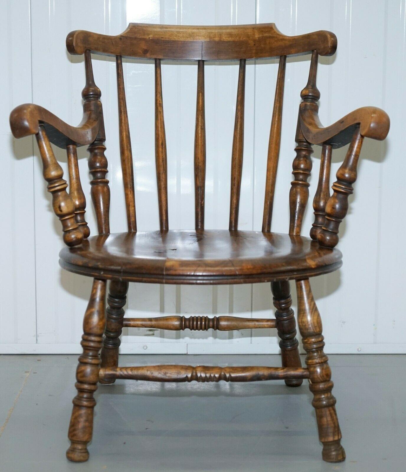 Victorian Gorgeous Windsor Low Back Beechwood Carver Armchair on Ball and Reel Legs For Sale