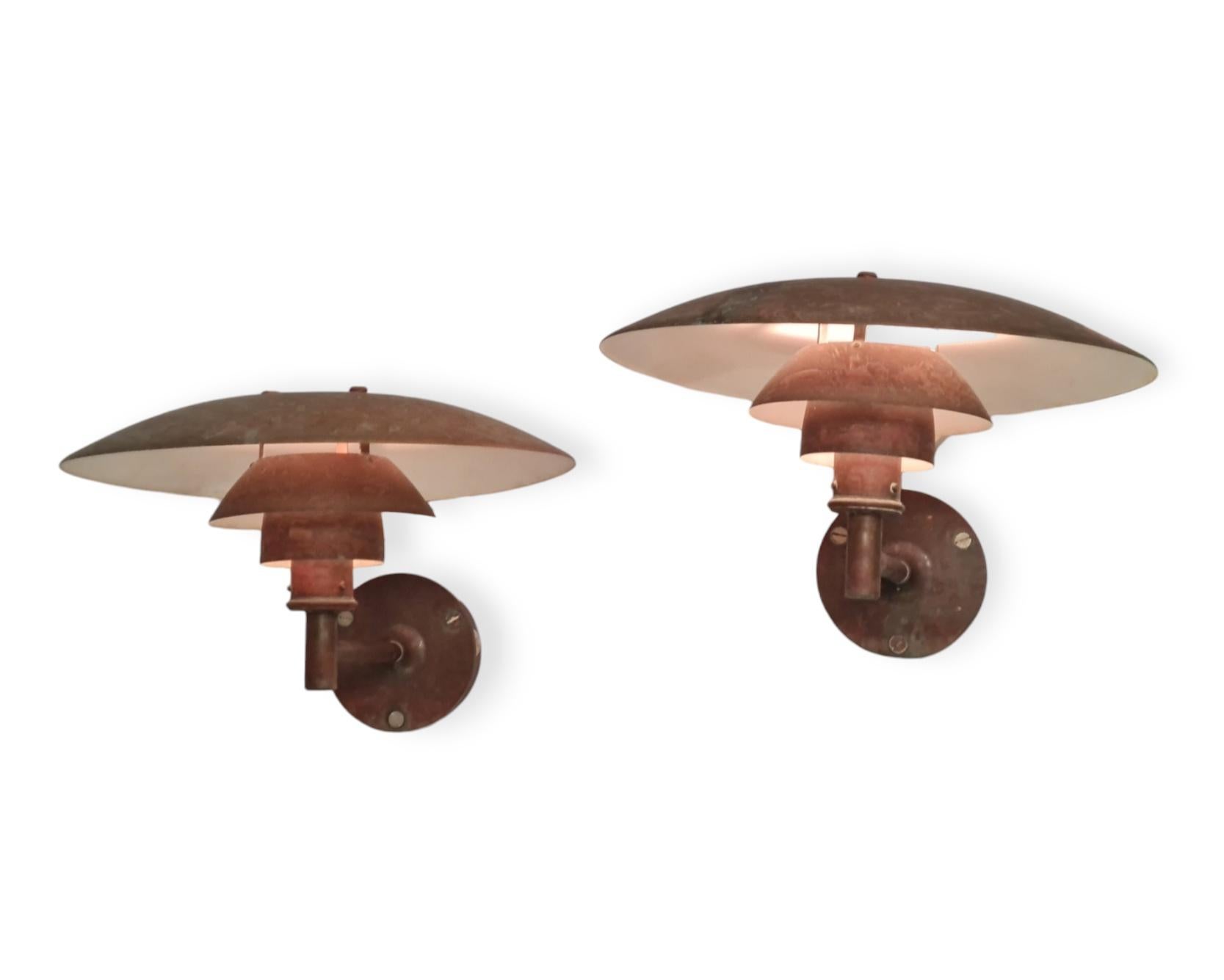 Gorgeously Patinated Pair of Poul Henningsen PH Wall lamps, Louis Poulsen For Sale 3