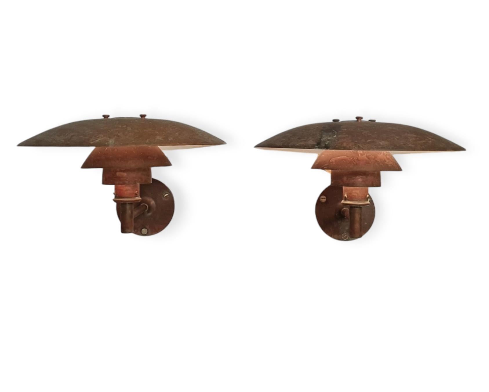 Gorgeously Patinated Pair of Poul Henningsen PH Wall lamps, Louis Poulsen For Sale 4