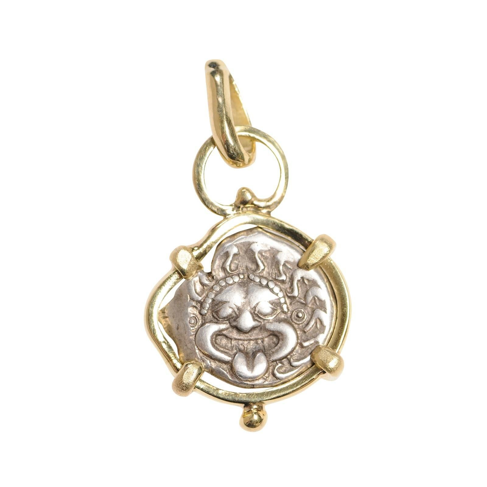 Gorgon & Anchor Coin Pendant in 18kt Gold For Sale 7