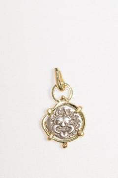 Gorgon & Anchor Coin Pendant in 18kt Gold