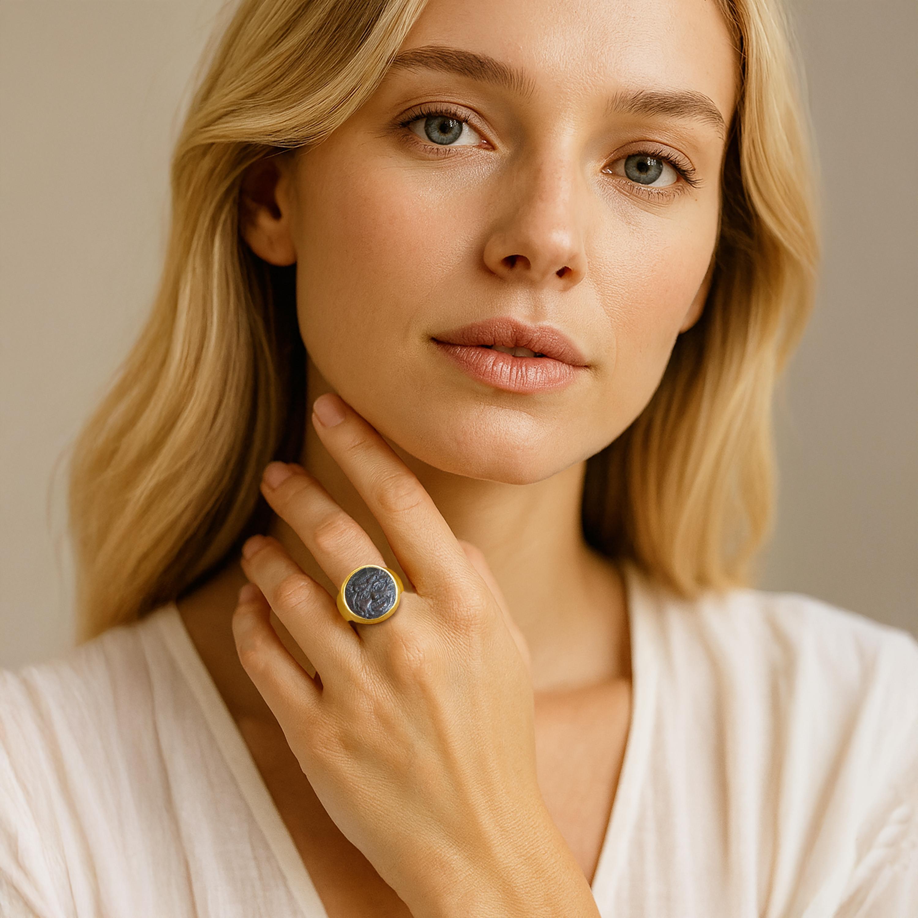 Romain classique GORGON/MEDUSA Authentique pièce de monnaie grecque antique du 5e siècle avant J.-C. Bague en or en vente