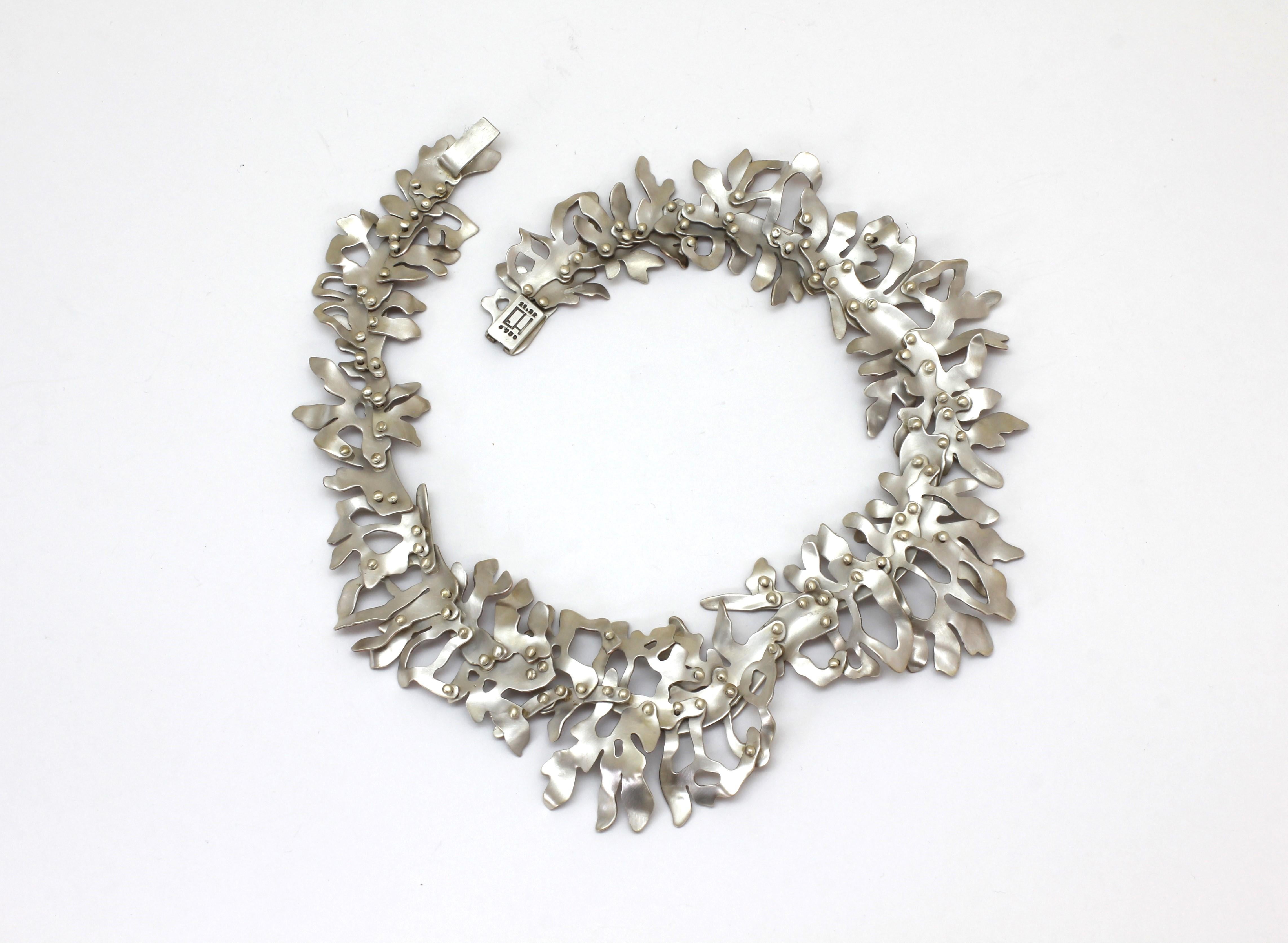 Handgefertigte Halskette „Gorgonia“ aus Kupfer und Silber von Eduardo Herrera im Zustand „Neu“ im Angebot in Ciudad De México, MX