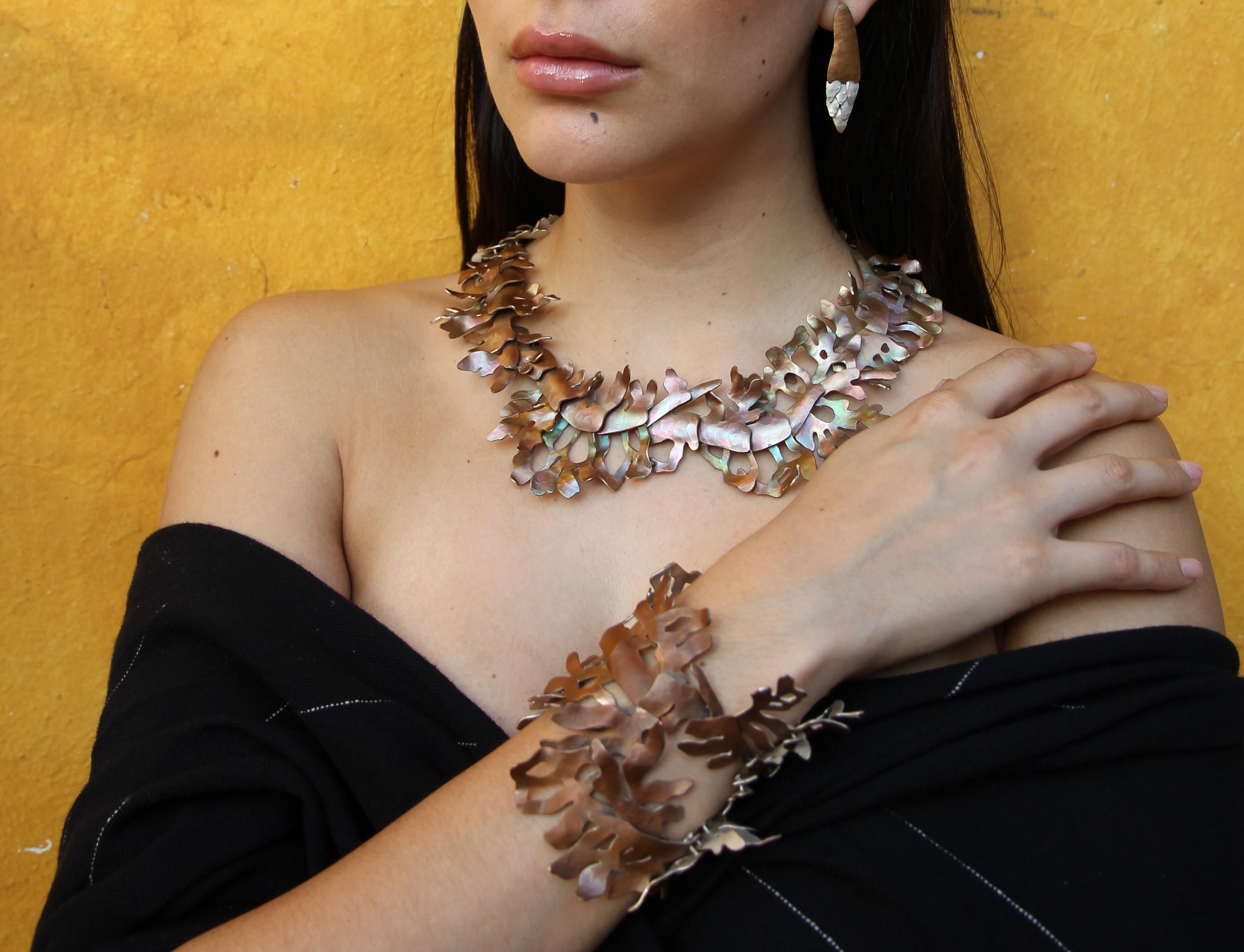 Handgefertigte Halskette „Gorgonia“ aus Kupfer und Silber von Eduardo Herrera für Damen oder Herren im Angebot